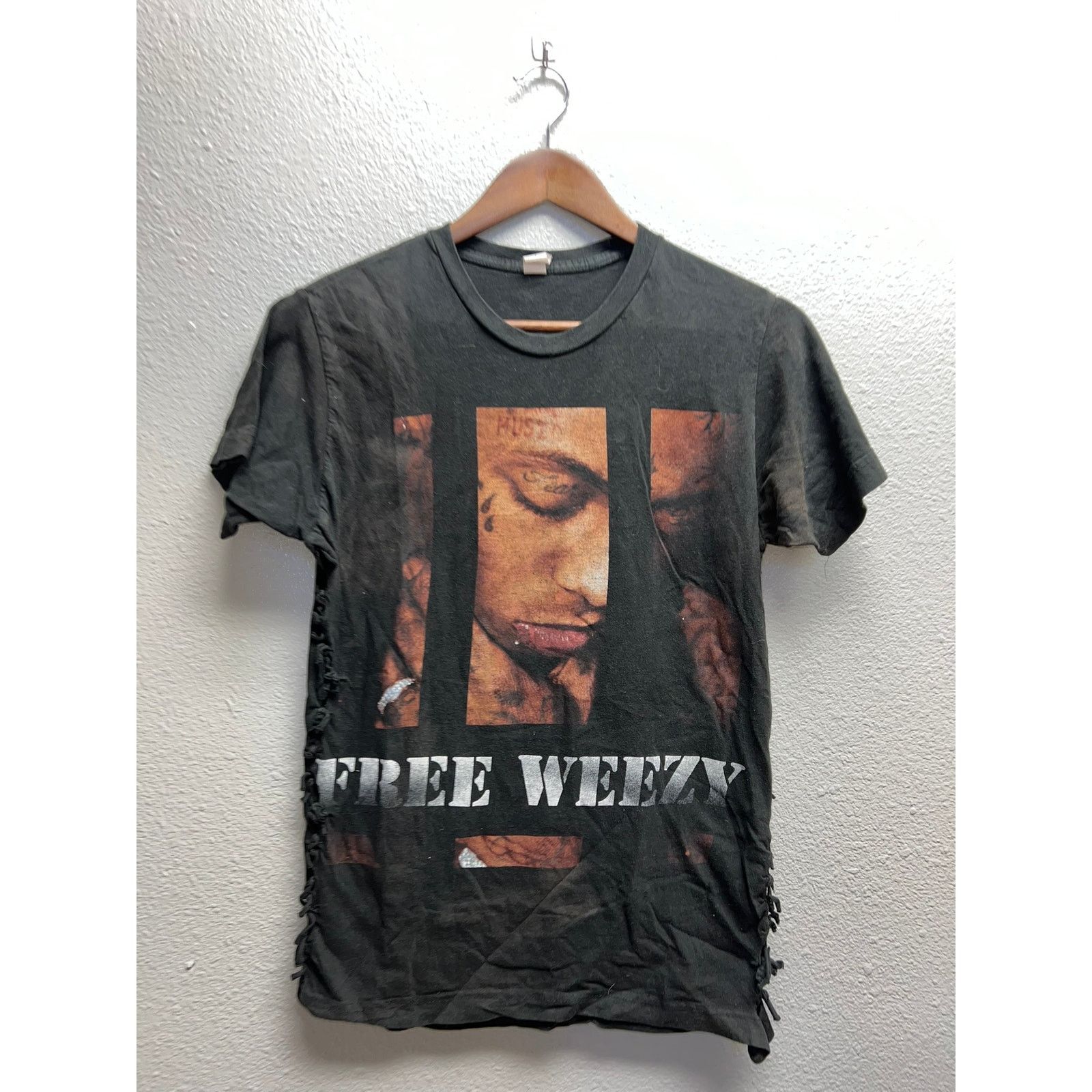 Tultex Womens Free Weezy Shirt Lil Wayne Album Cover Rap Top Small Size S / US 4 / IT 40 - 1 Thumbnail