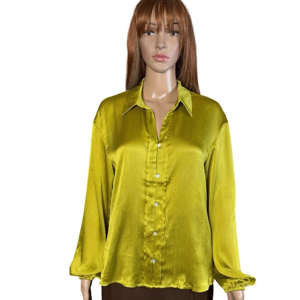 Vince Camuto NWT New Vince Camuto Lime Green Long Sleeve Blouse Size L Size L / US 10 / IT 46 - 1 Thumbnail