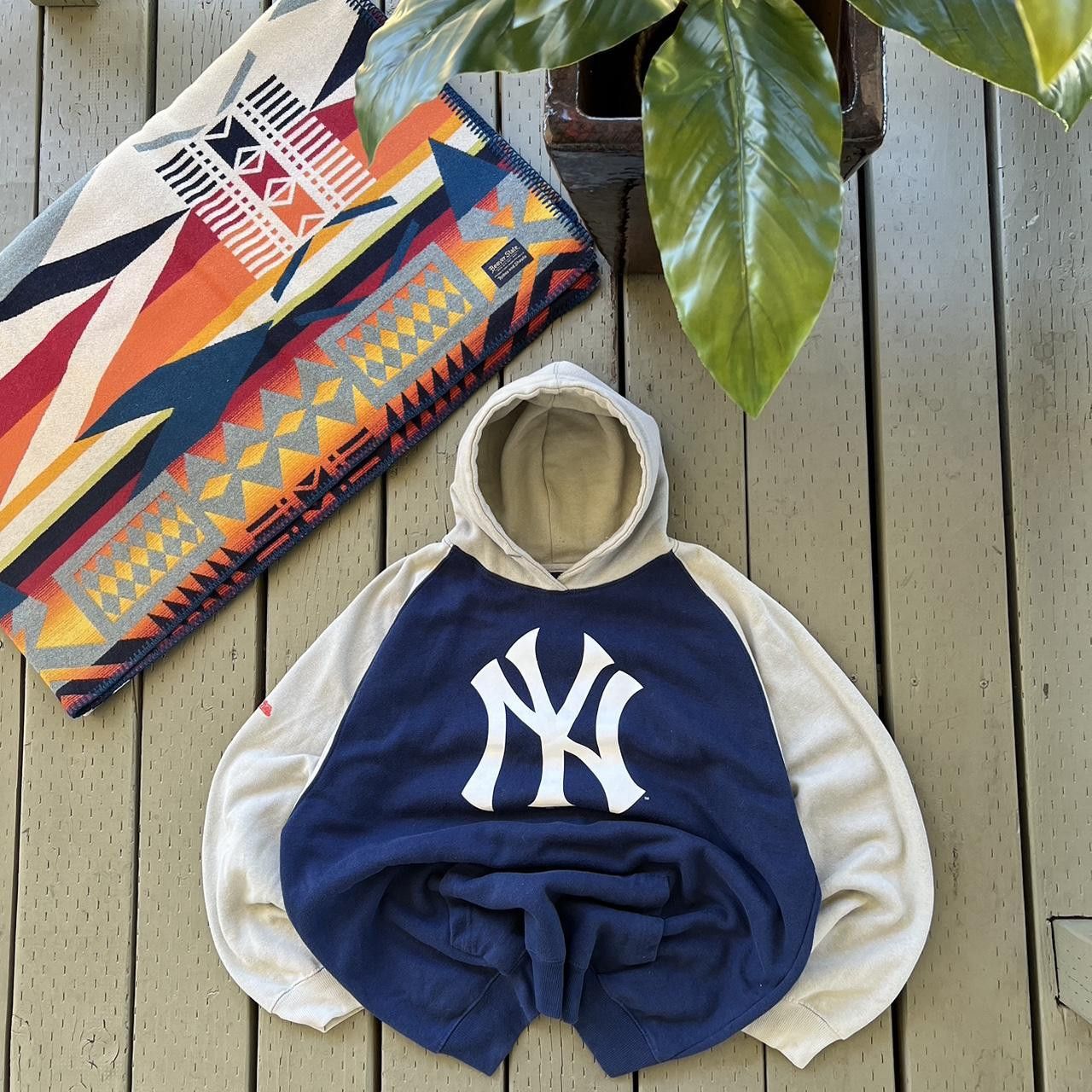 MLB Vintage Y2K New York Yankees Majestic Embroidered Hodie Size US XL / EU 56 / 4 - 3 Thumbnail