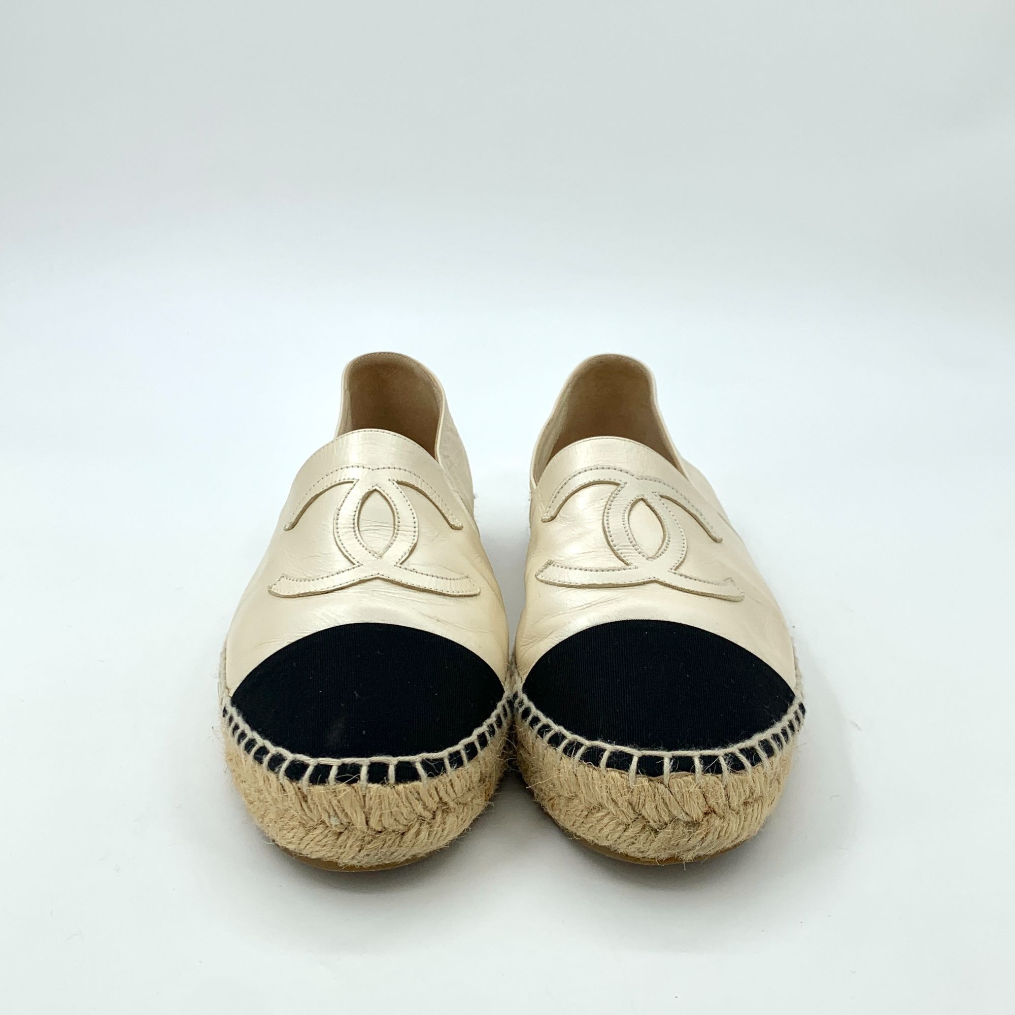 Chanel Chanel Color-Block Round Toe Woven Sole Slip-On Fisherman Sh Size US 8 / IT 38 - 8 Thumbnail