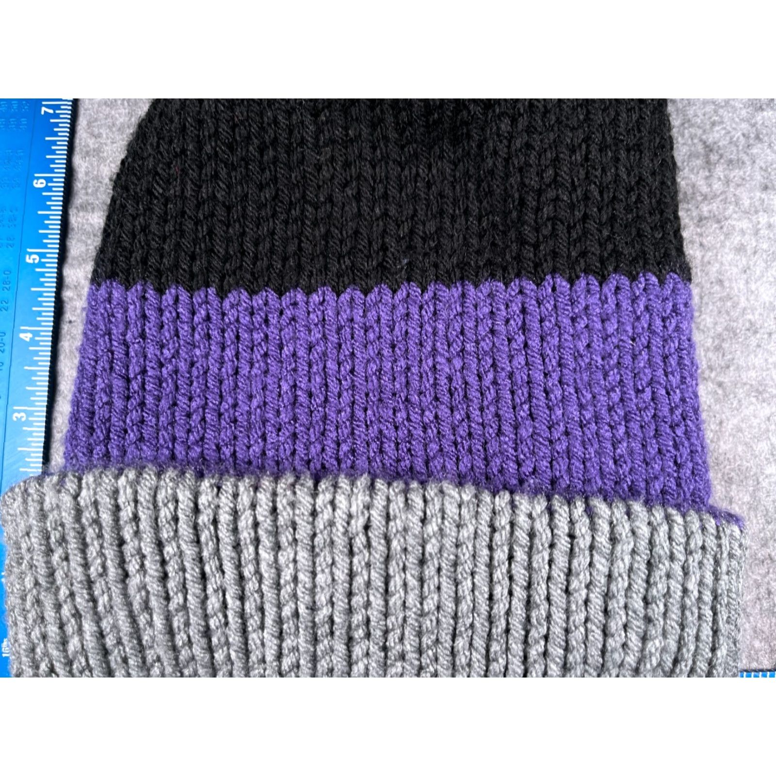 Vintage Beanie Toque Women One Size Purple Gray Stripe Knit 100% Acrylic Pom Winter Ski Size ONE SIZE - 2 Thumbnail