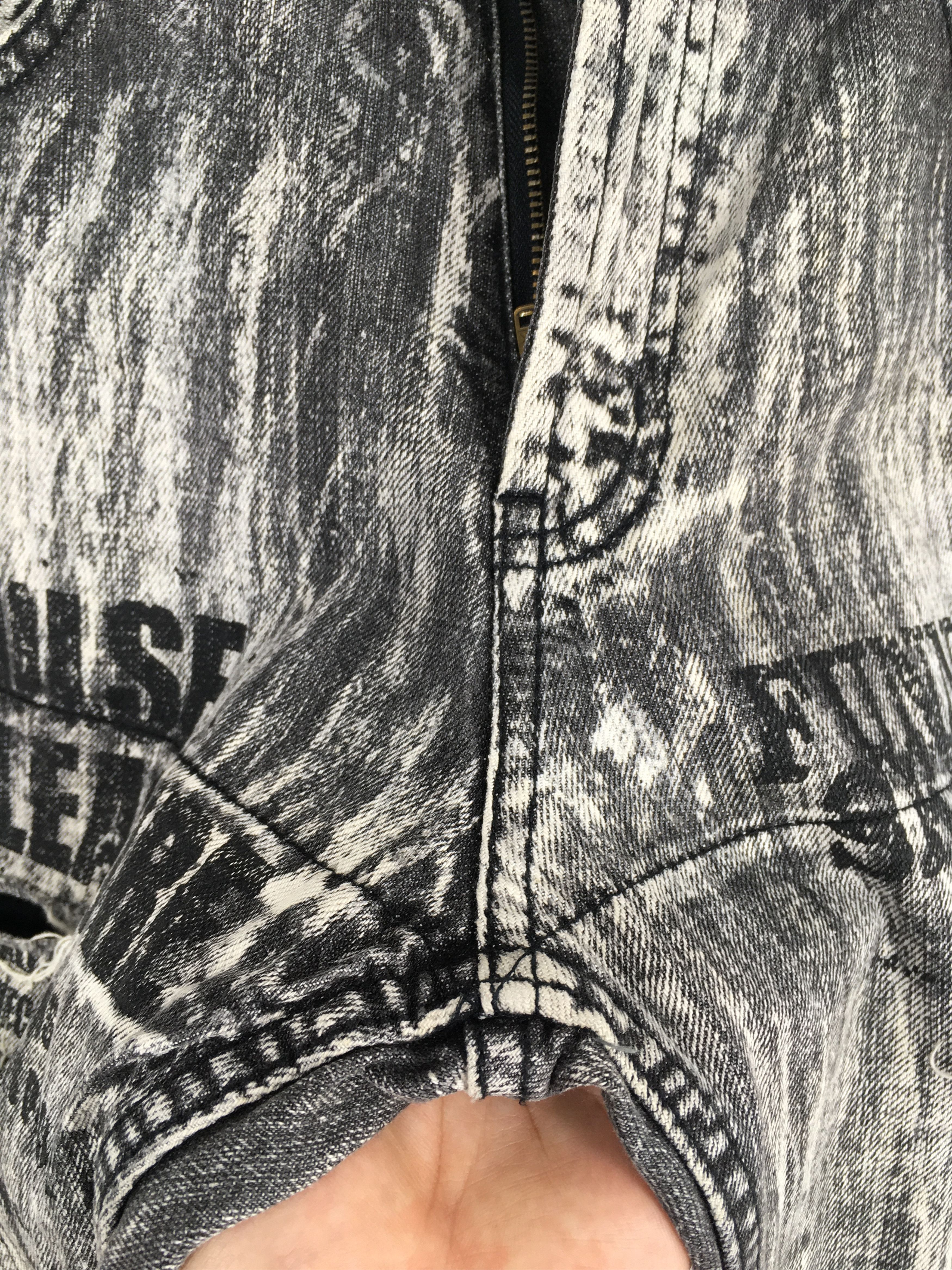 Tornado Mart Vintage Devil Skull Bleach Flared Pants Painter Punk S944 Size US 28 / EU 44 - 7 Thumbnail