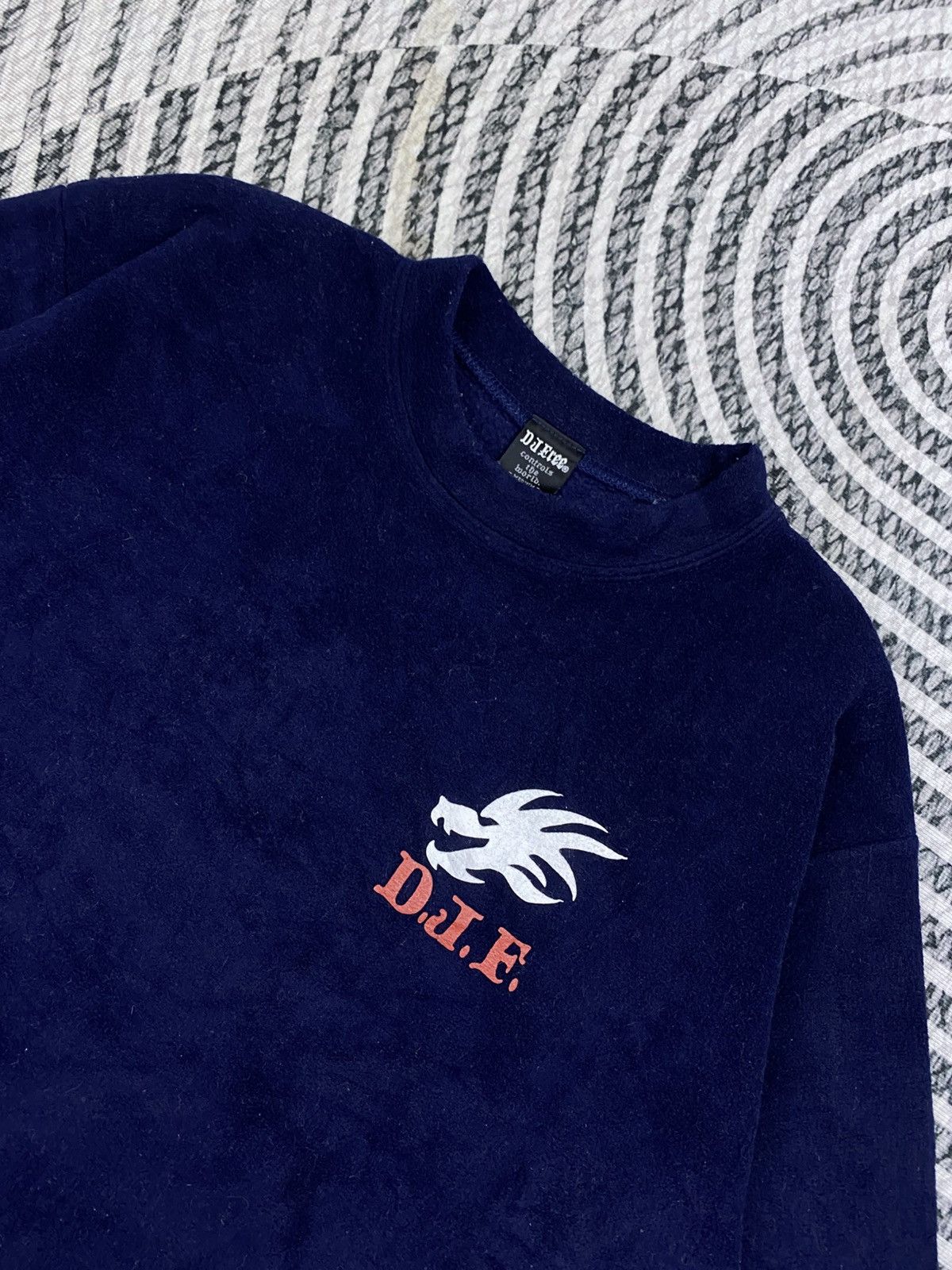 Japanese Brand Vintage D.J.Free Navy Big Dragon Logo Crewneck Sweatshirt Size US M / EU 48-50 / 2 - 5 Thumbnail