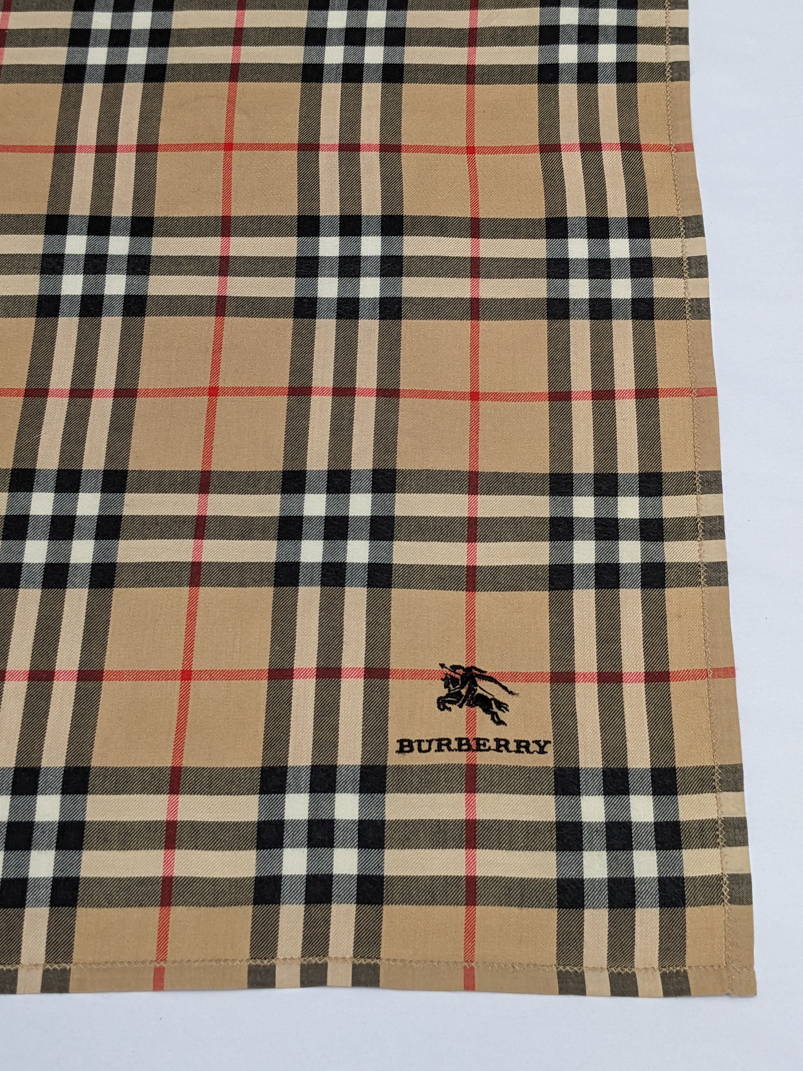 Burberry Vintage Burberry Handkerchief Nova Check Classic Camel Size ONE SIZE - 2 Thumbnail