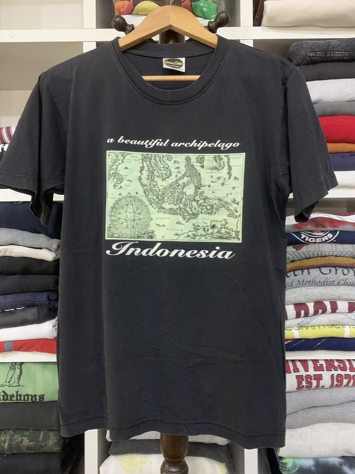 Vintage Vintage Indonesian T-Shirt Size US M / EU 48-50 / 2 - 2 Thumbnail