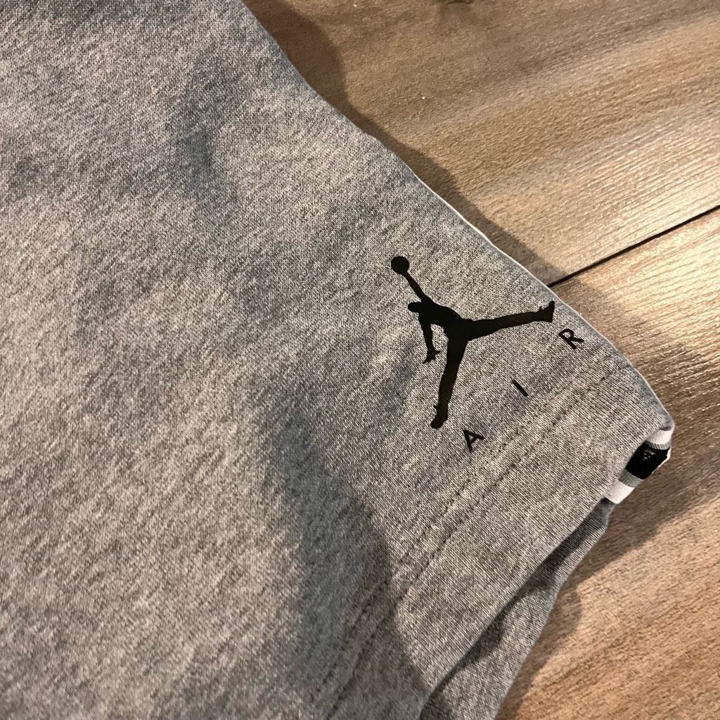 Jordan Brand Air Jordan Grey Athletic Workout Shorts Men Large Bin J-12 Size US 30 / EU 46 - 2 Thumbnail
