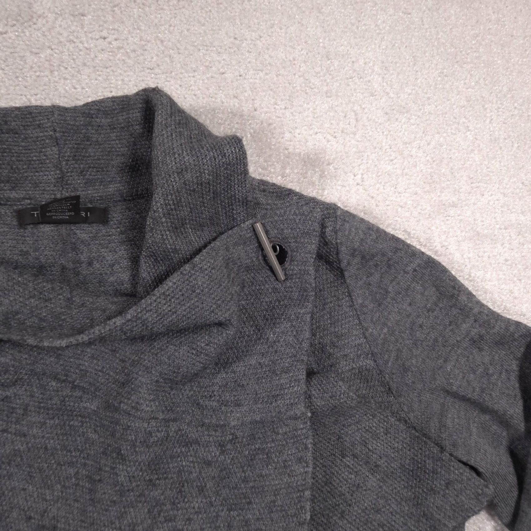Vintage Tahari Sweater Tunic Womens M Gray Cowl Knit Long Sleeve Asymmetrical Front Overlay Casual Winter VINTAGE? Size M / US 6-8 / IT 42-44 - 3 Thumbnail