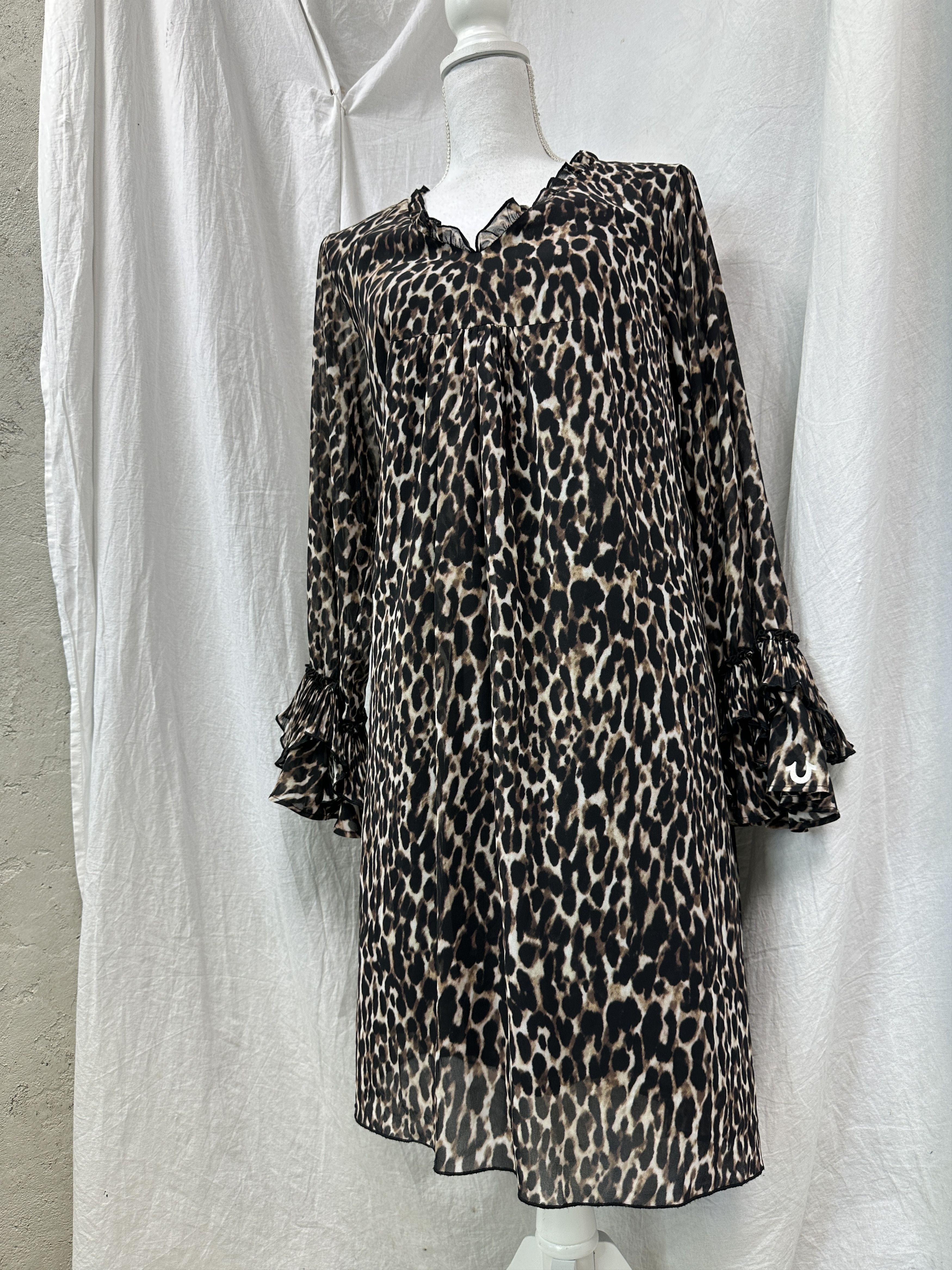 True Religion Vintage Avant Garde Cheetah True Religion Dress Y2K Size M / US 6-8 / IT 42-44 - 1 Thumbnail