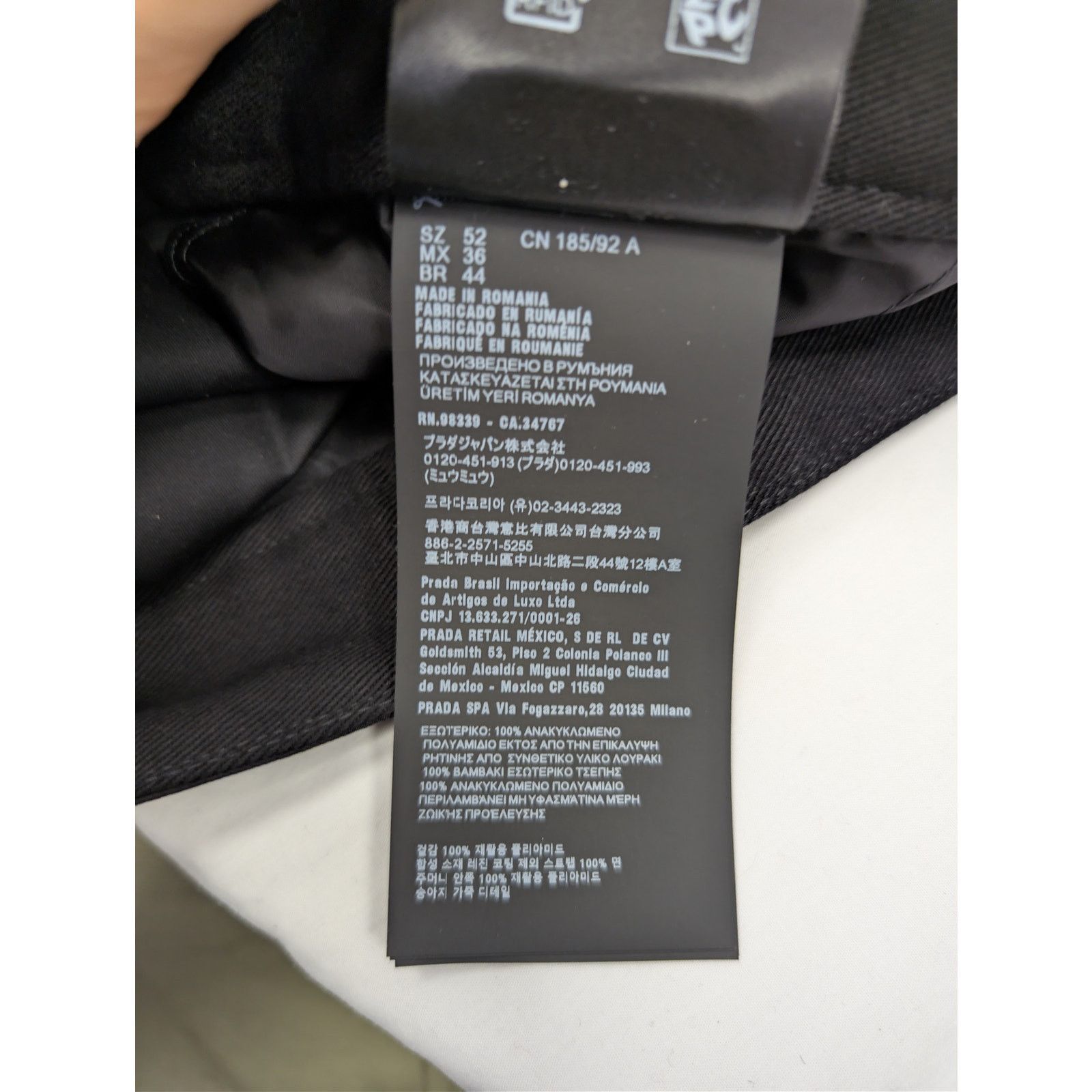 Prada o1rshd1 Re-Nylon Pants Trousers in Black Size US 36 / EU 52 - 14 Thumbnail