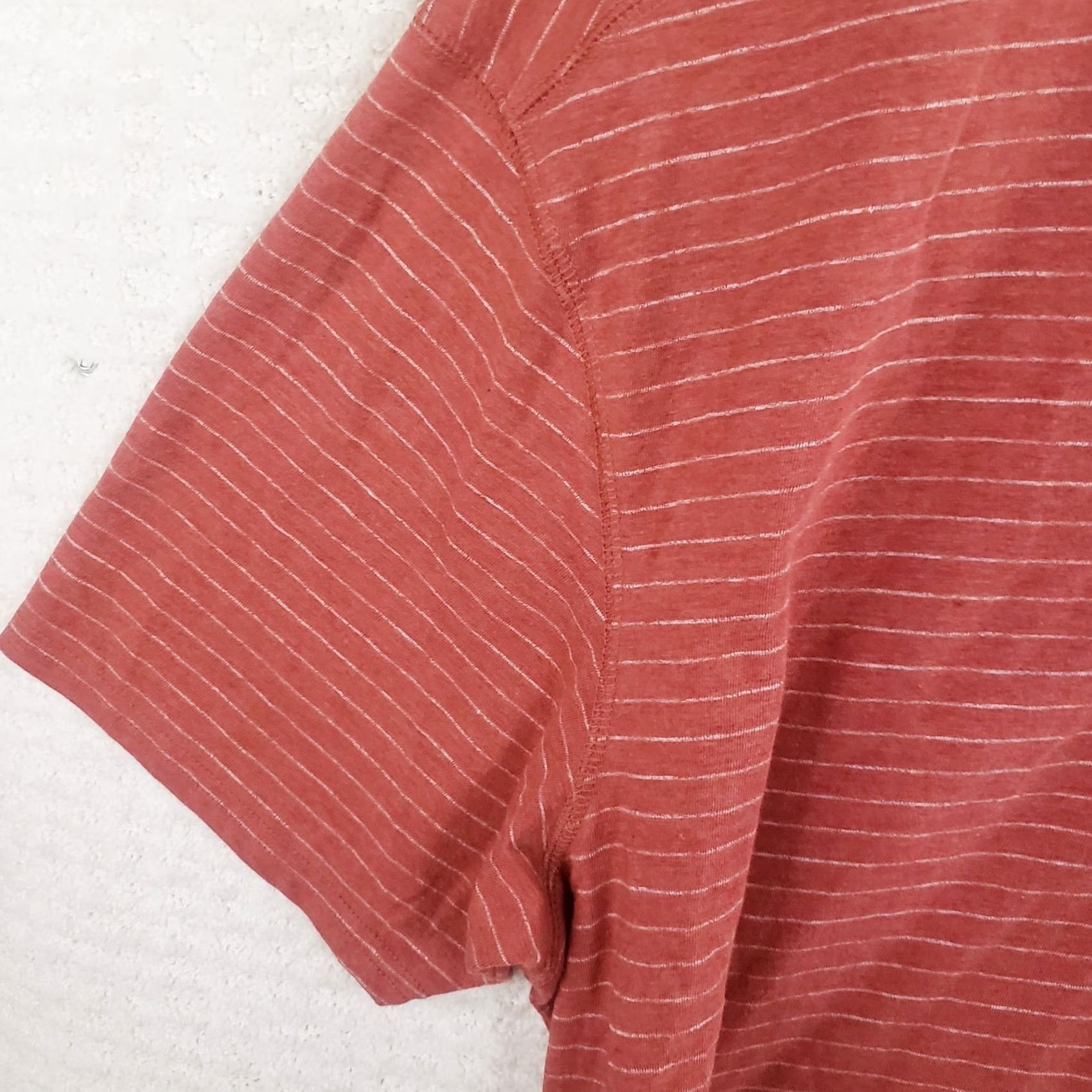 Eddie Bauer Eddie Bauer Men's Red Striped Pullover Crew Neck Short Sleeve Henley Tee Tall L Shirt Size US L / EU 52-54 / 3 - 6 Thumbnail