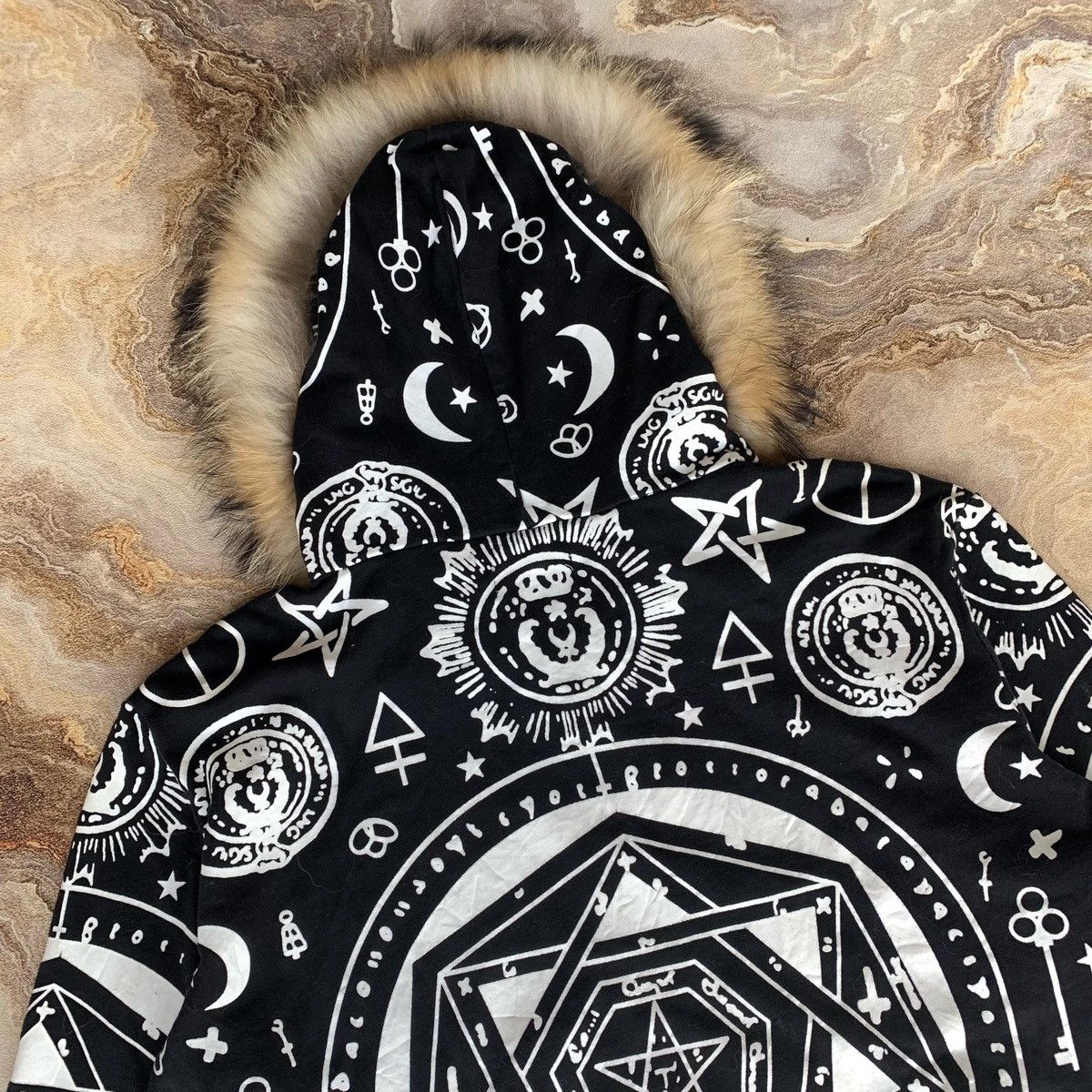 Japanese Brand Drug Honey Zip Hoodie Fur Lgb Ifsix Vkeii Kmrii Style Size US L / EU 52-54 / 3 - 15 Thumbnail