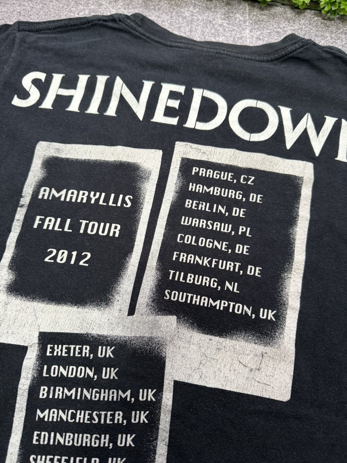 Band Tees Crazy Vintage Shinedown Rock Band Tour Faded Black Tee Size US S / EU 44-46 / 1 - 12 Thumbnail