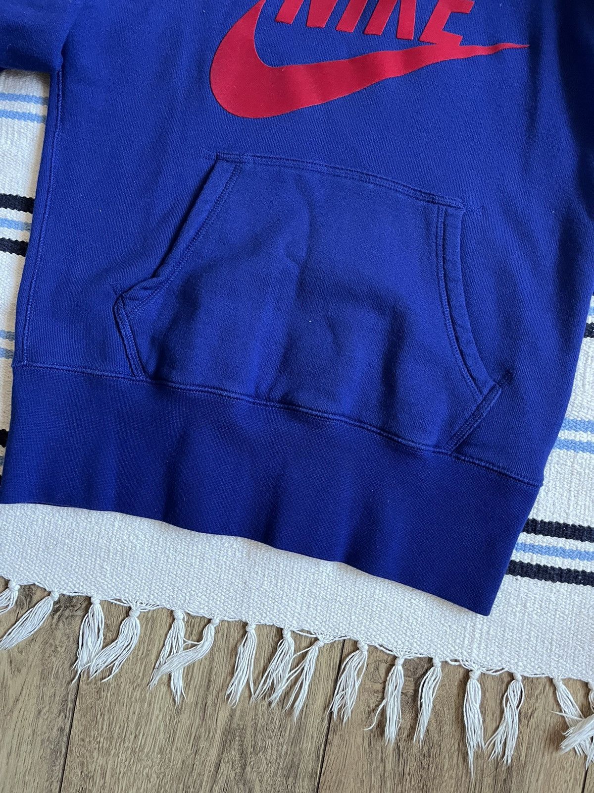 Nike Vintage Nike Y2K Blue Cotton Hoodie Big Velour Logo Size M Size US M / EU 48-50 / 2 - 5 Thumbnail