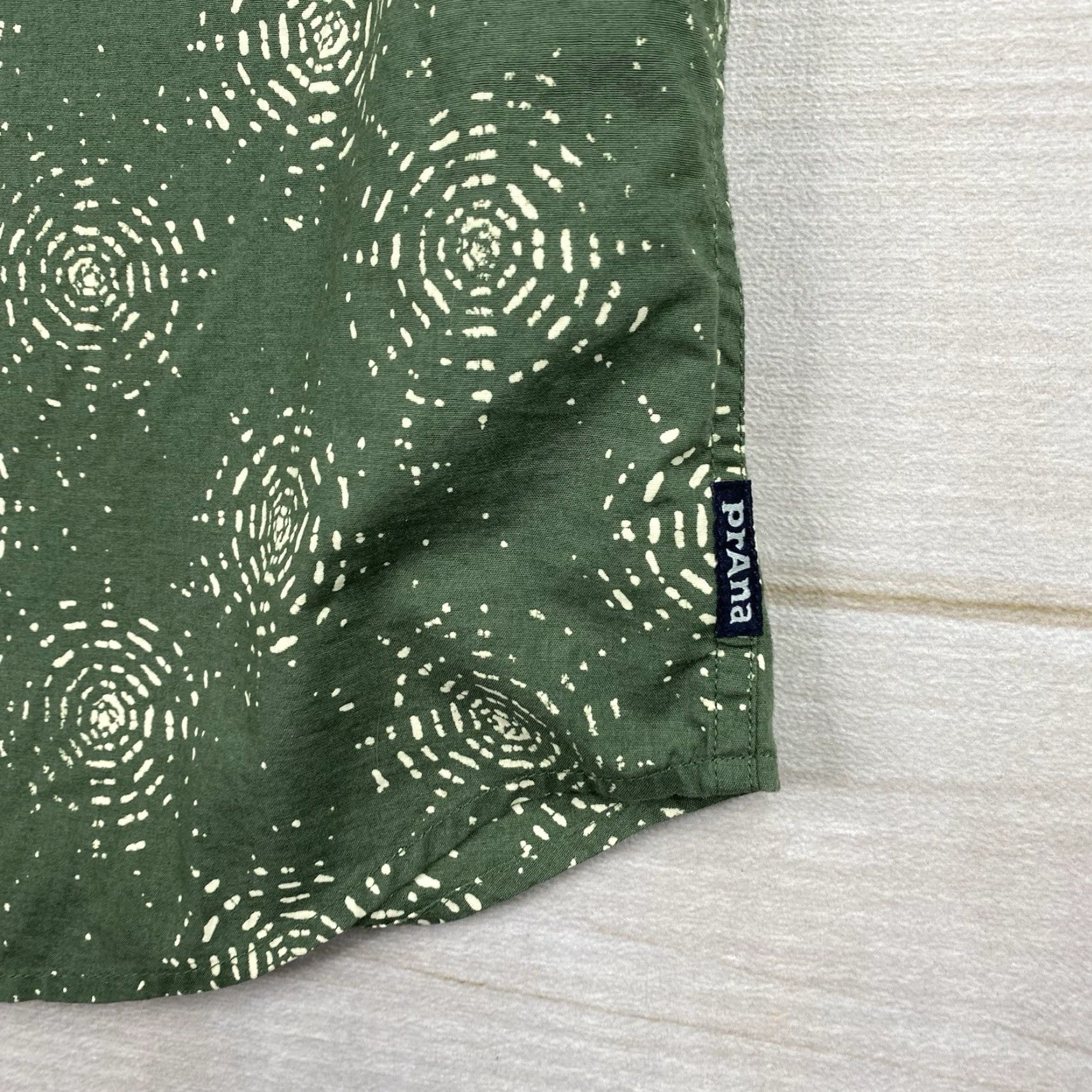 Prana prAna Button-Down Shirt Mens S Slim Fit Green Print Short Sleeve Pocket Hiking Shirt Size US S / EU 44-46 / 1 - 2 Thumbnail