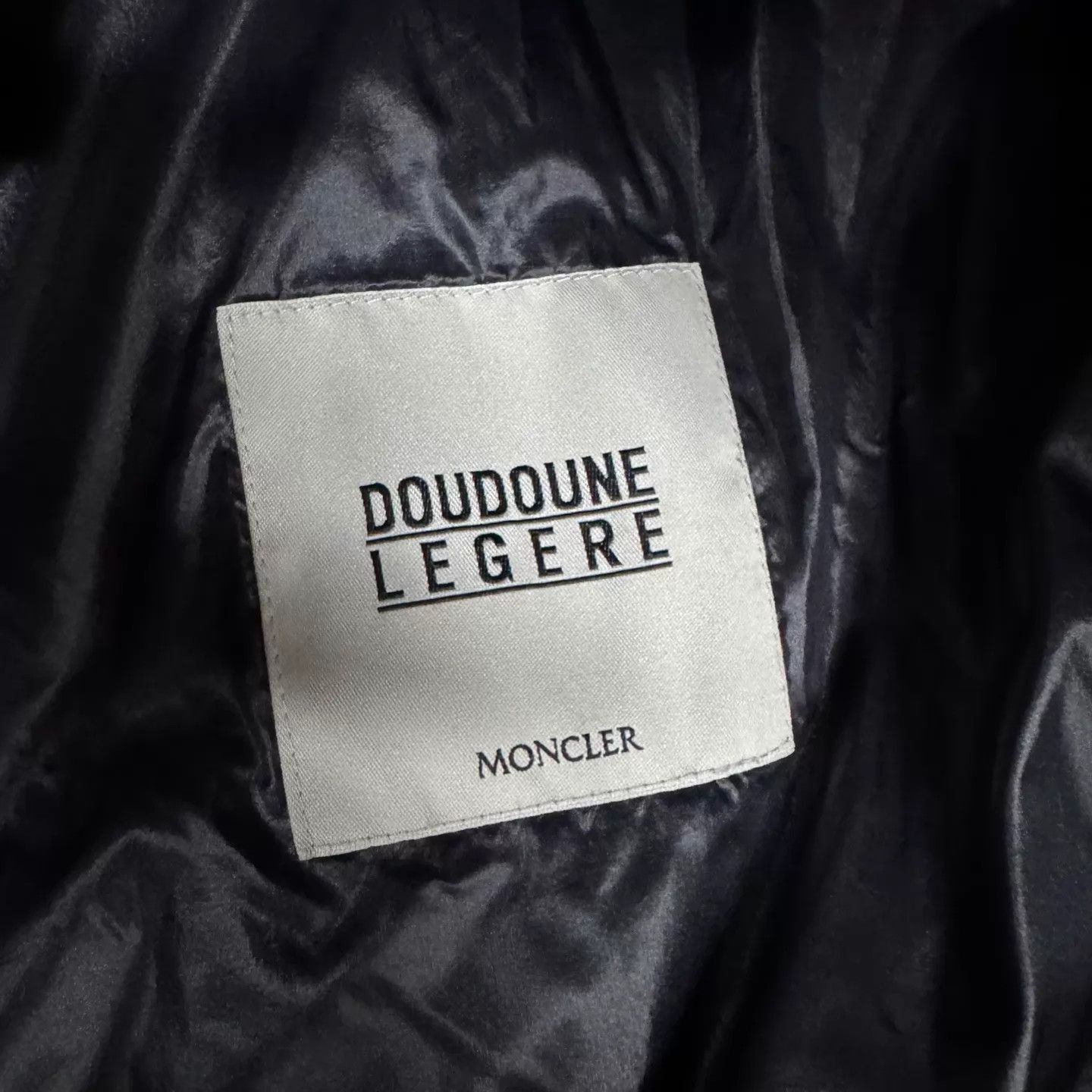 Moncler Moncler Chanbom Logo Armband A-line Hooded Jacket 1 99 New Size US S / EU 44-46 / 1 - 7 Thumbnail