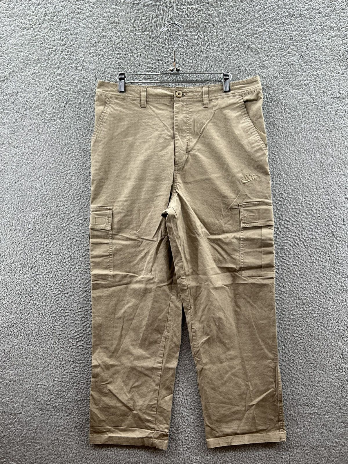 Nike Nike Club Cargo Pants Men’s Size 32x30 Khaki Ripstop Cotton Size US 32 / EU 48 - 1 Thumbnail