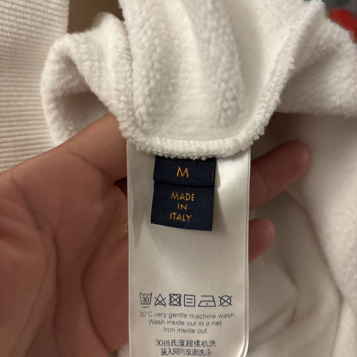 Louis Vuitton LV Louis Vuitton 3D Pocket White Hoodie Size Medium Size US M / EU 48-50 / 2 - 7 Thumbnail