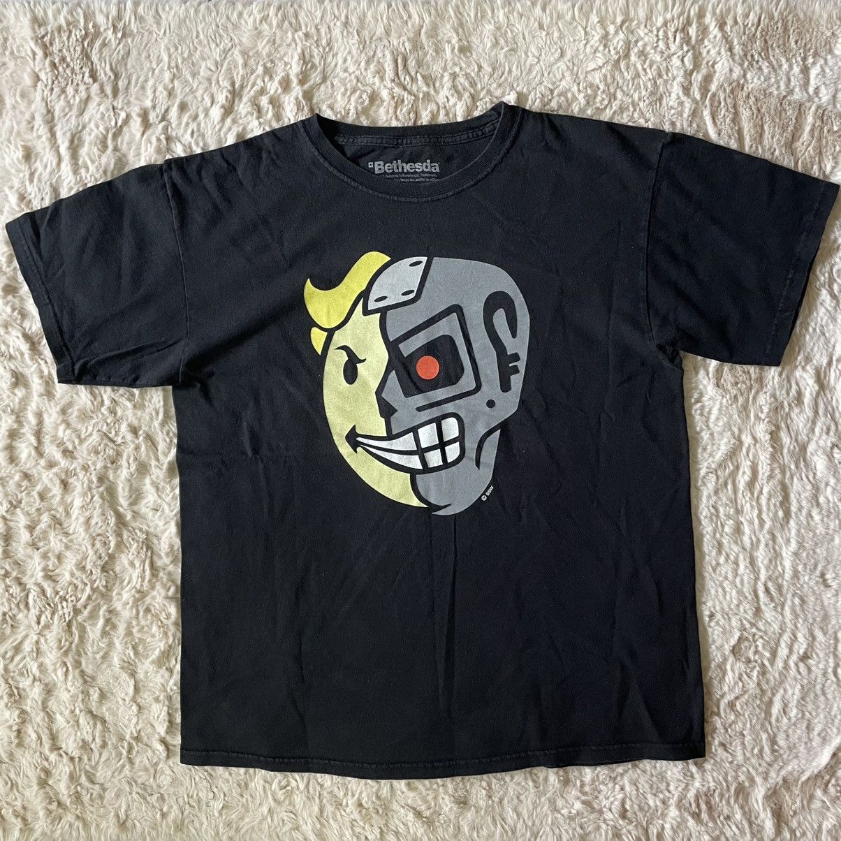 Vintage Fallout 4 Vault Boy Video Game Promo T-shirt 2016s