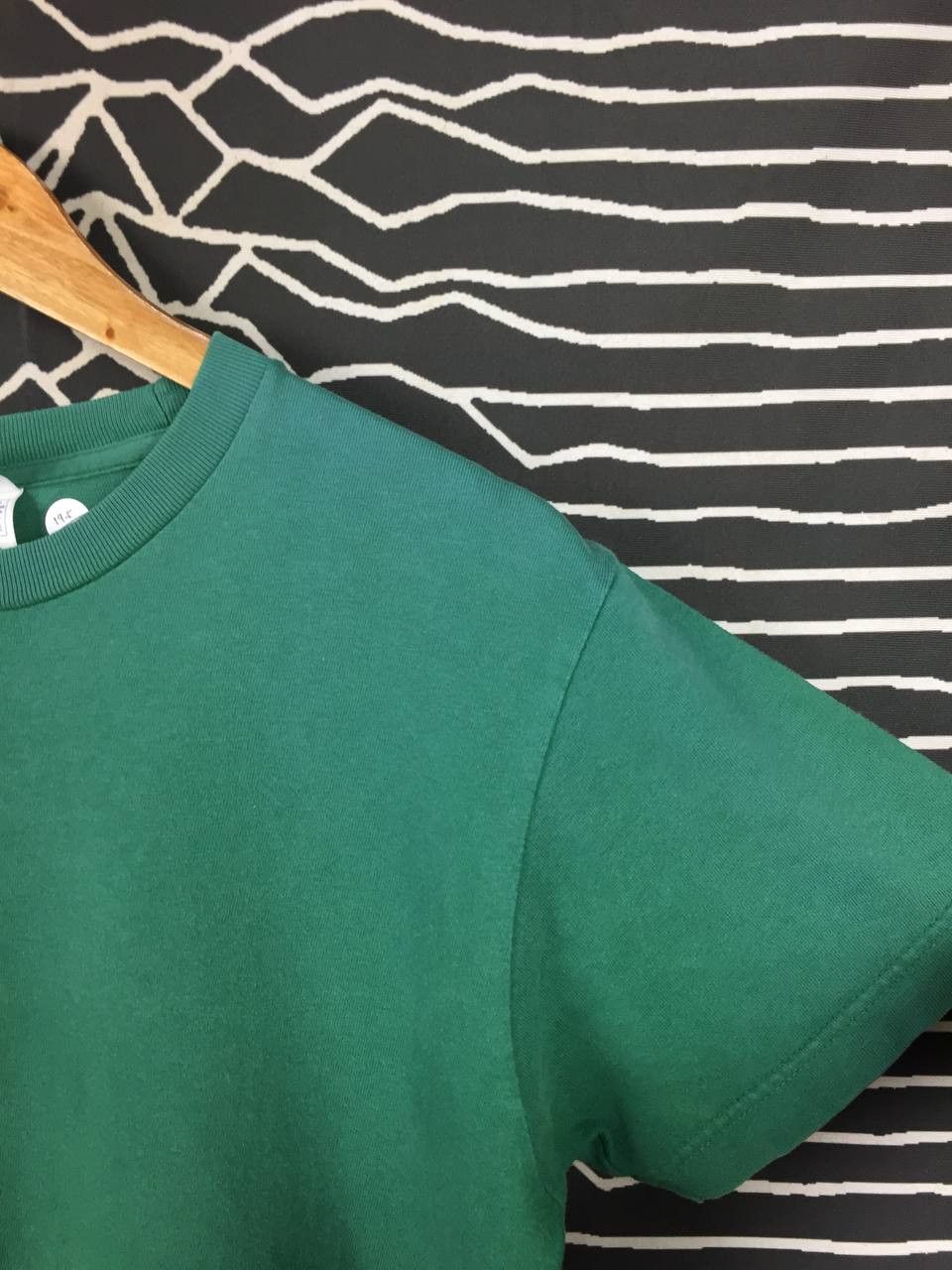 Vintage Neverland Anime Girl Graphic T-Shirt Green Manga Style Tee Size US S / EU 44-46 / 1 - 9 Thumbnail