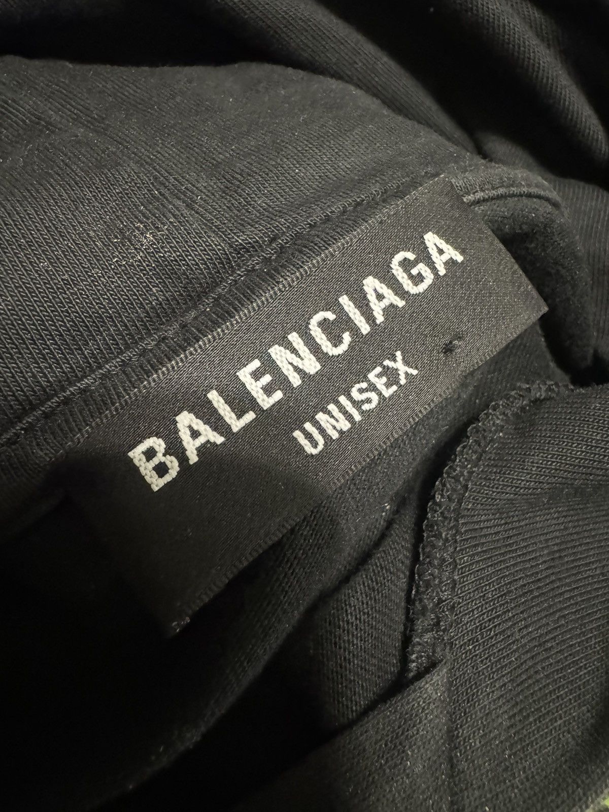 Balenciaga Balenciaga Crest Logo Hoodie Size US L / EU 52-54 / 3 - 5 Thumbnail