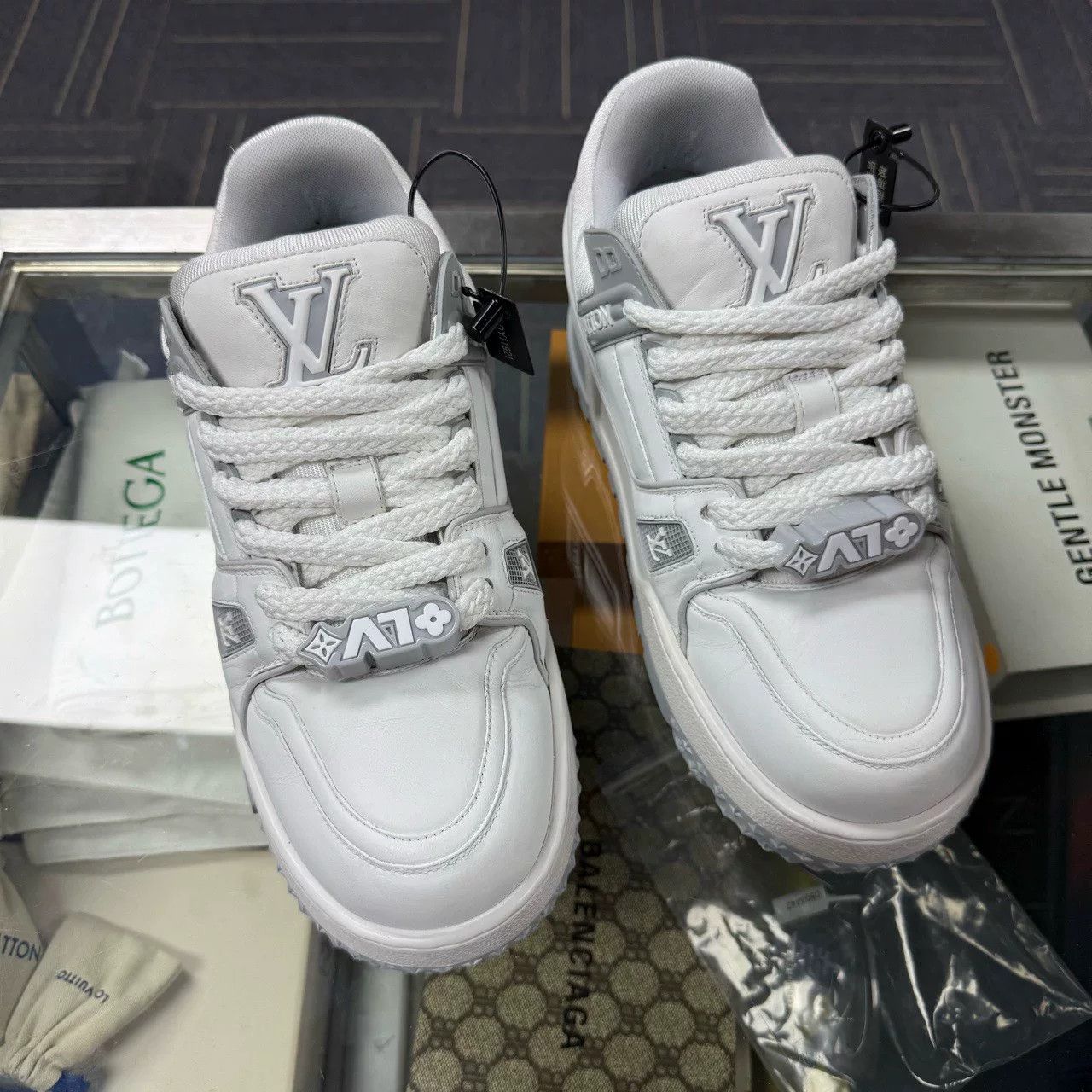 Louis Vuitton Louis Vuitton LV Trainer Maxi Size US 10 / EU 43 - 1 Thumbnail