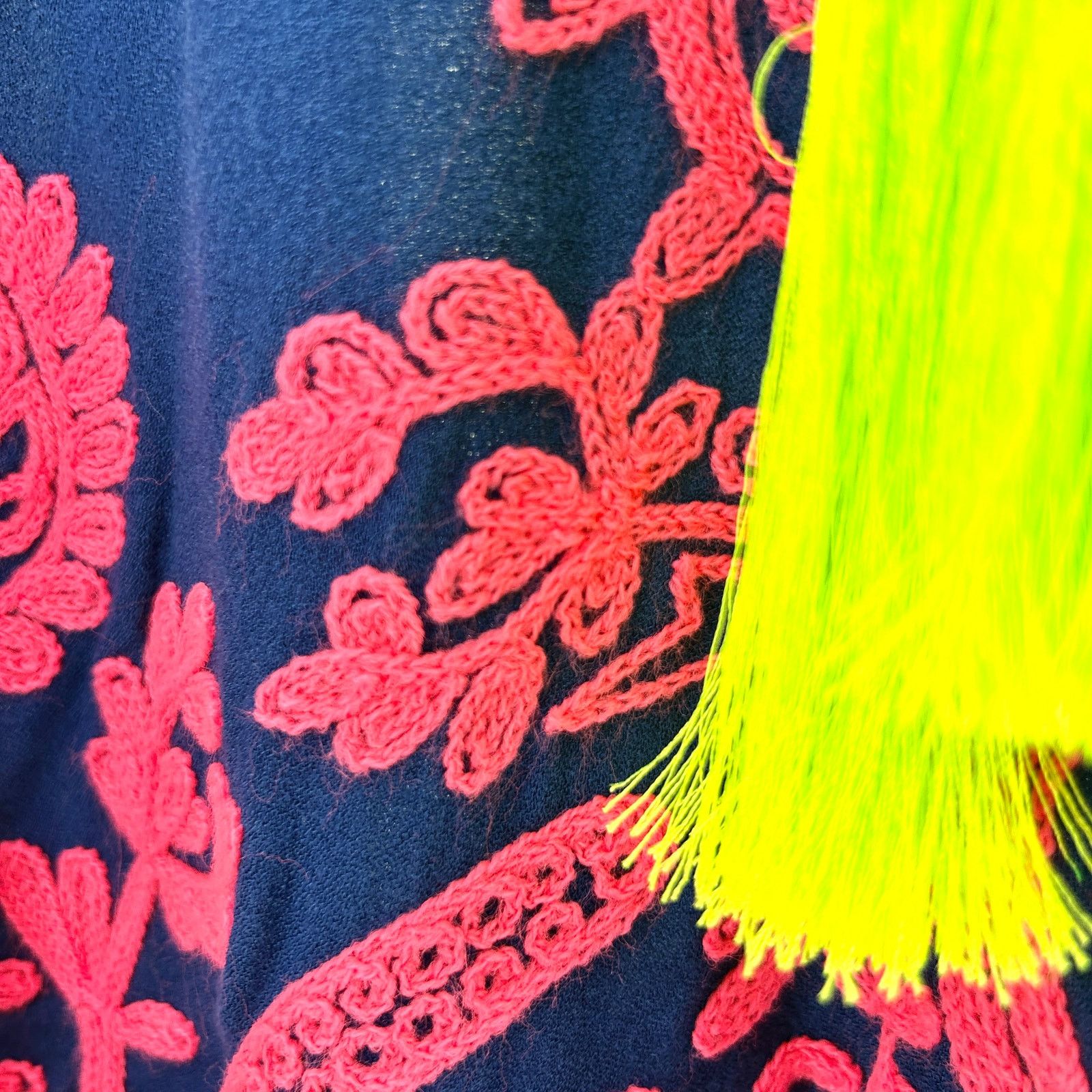 Lilly Pulitzer Navy Blue Pink Embroidered Tassel Peasant Blouse Size S / US 4 / IT 40 - 4 Thumbnail