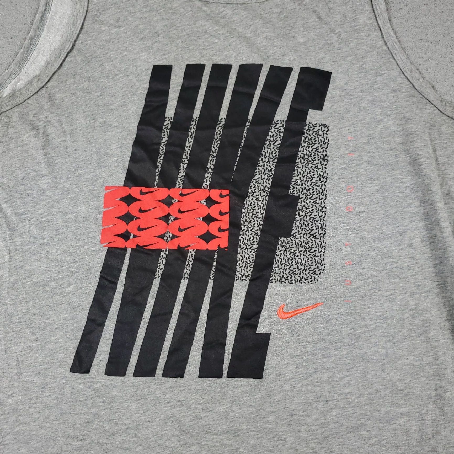 Nike VINTAGE Nike Tank Top Men Medium Gray Sleeveless Sports Gym Workout Casual Activewear Size US M / EU 48-50 / 2 - 2 Thumbnail