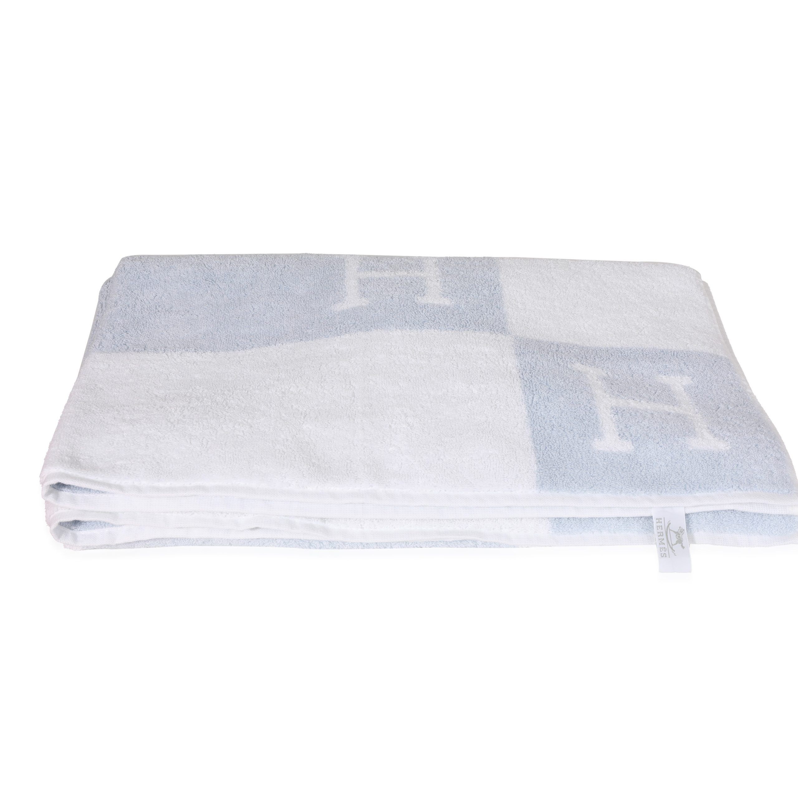 image of Hermes Nib Hermès White & Blue Jacquard Terry Cloth Avalon Bath Towel, Women's