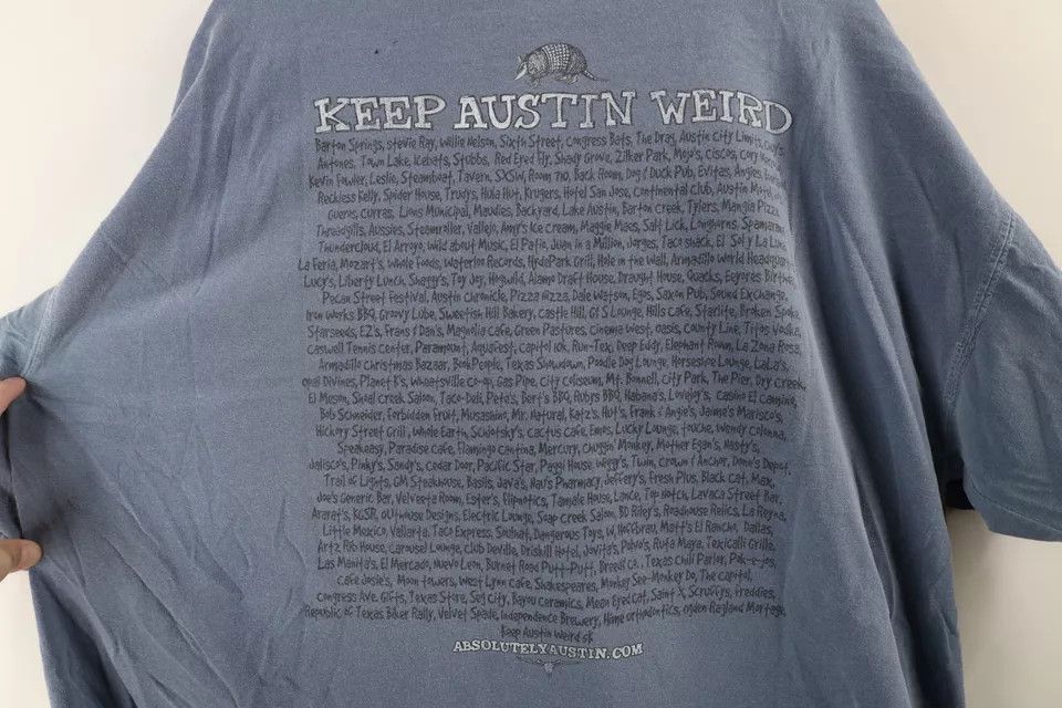 Vintage Vintage 90s Streetwear Stonewash Austin Weird Texas T-Shirt Size US XL / EU 56 / 4 - 9 Thumbnail