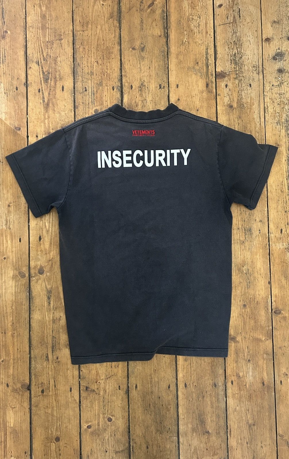 Vetements Vetements 2016 Insecurity T-shirt Size US M / EU 48-50 / 2 - 1 Thumbnail
