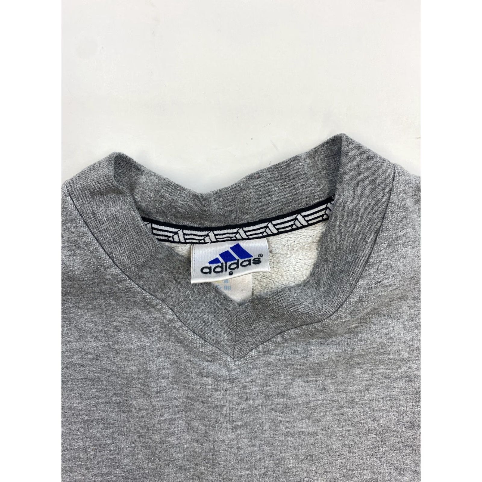 Adidas VINTAGE adidas Sweatshirt Shirt Men's Small Gray V-Neck 90s Short Sleeve Mens Size US S / EU 44-46 / 1 - 2 Thumbnail