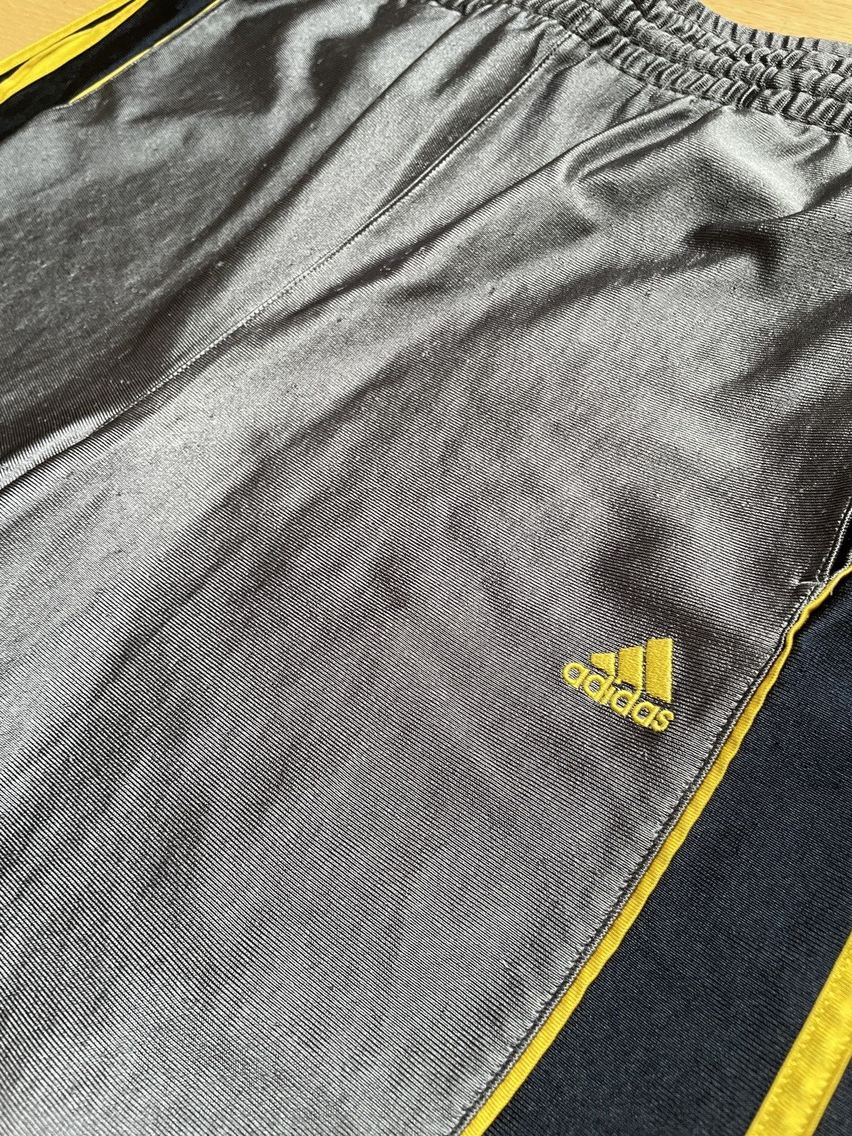 Adidas VTG 00’s Adidas Y2K Basketball Baggy Shorts Shiny Gray Large Size US 34 / EU 50 - 2 Thumbnail