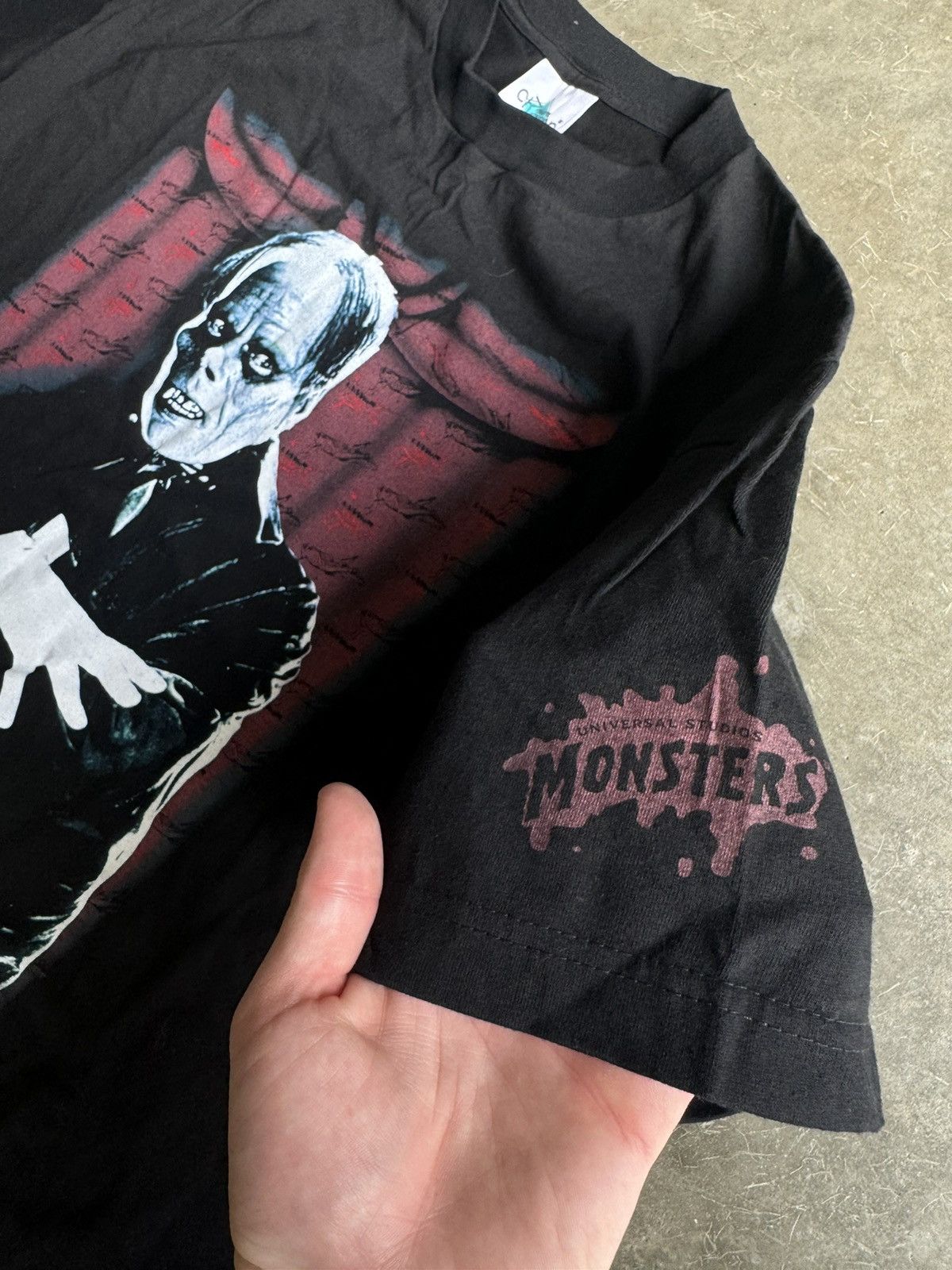Japanese Brand Vintage Phantom Of The Opera Monsters Rare Tee Size US L / EU 52-54 / 3 - 4 Thumbnail