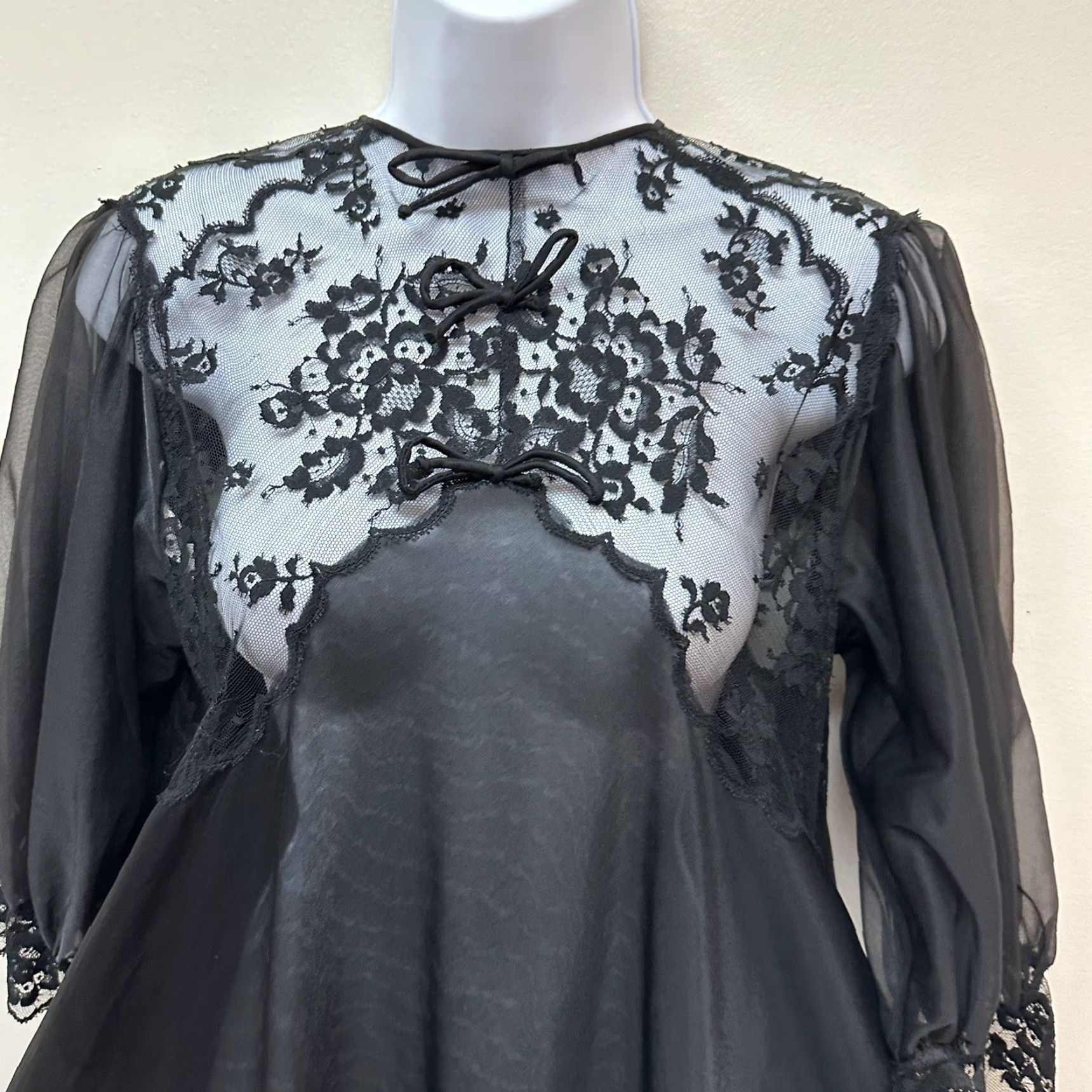 Doublet VINTAGE Eyeful Nightgown Adult M Black Nylon Lace Full Sweep Chiffon Double Layer Size ONE SIZE - 3 Thumbnail