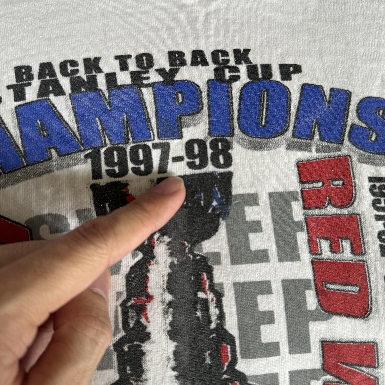 Fruit Of The Loom × NHL × Vintage Vintage 1997 NHL Detroit Red Wings Graphics White Tee Shirt Size US XL / EU 56 / 4 - 6 Thumbnail