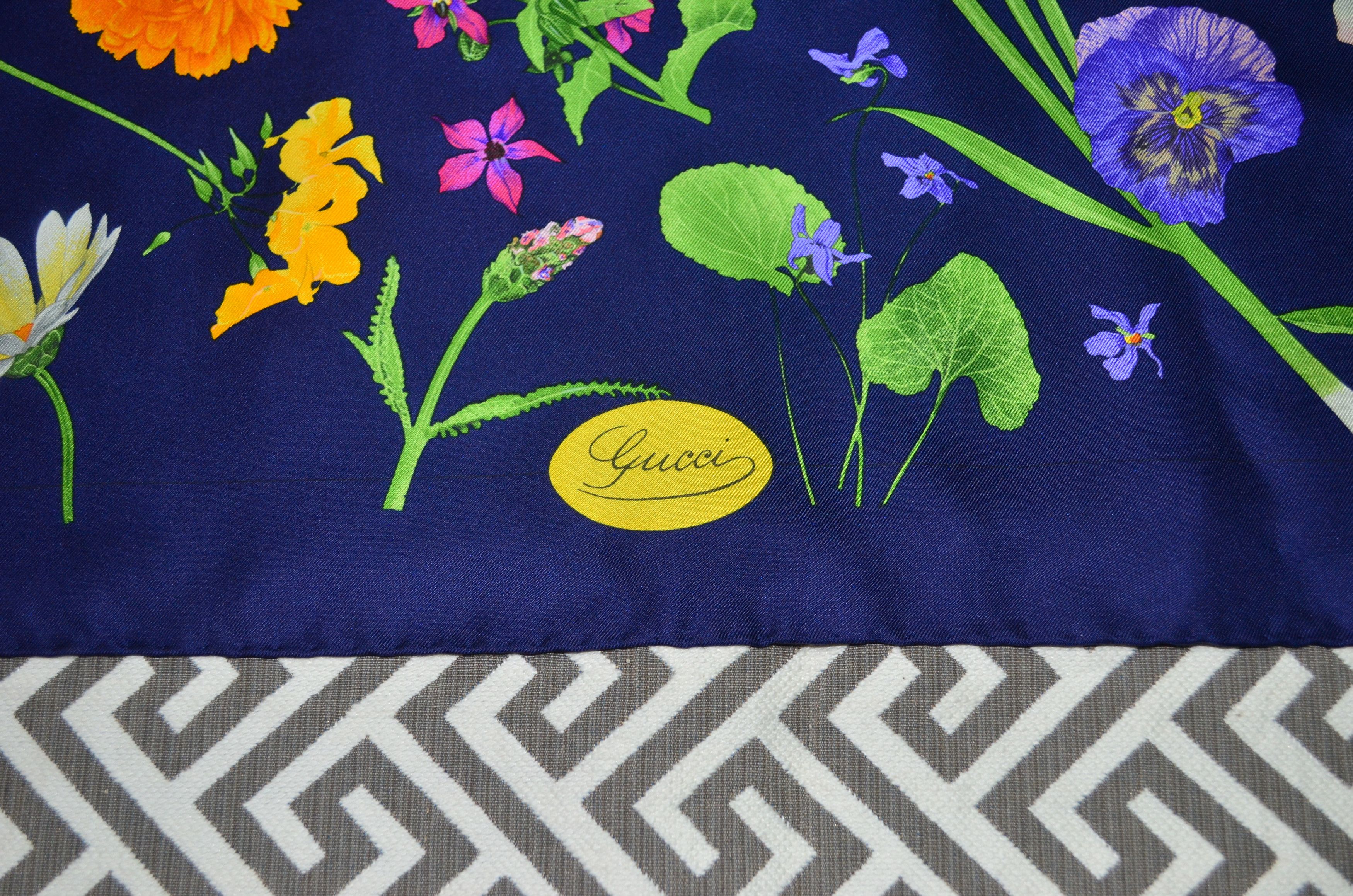 Gucci Vintage Gucci Flora Silk Scarf Size ONE SIZE - 4 Thumbnail