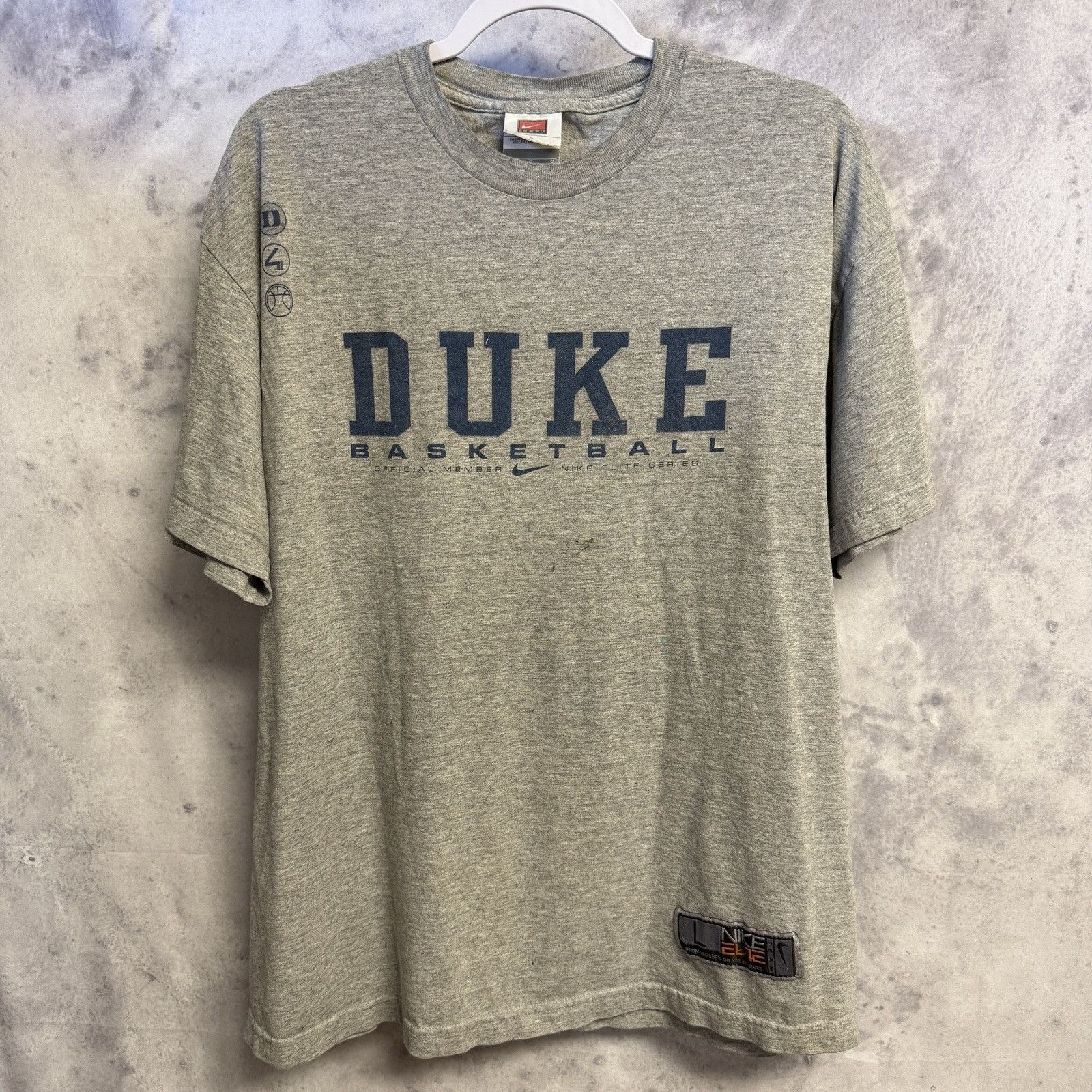 Nike Vintage Nike Duke Blue Devils Basketball T Shirt Mens Large Size US L / EU 52-54 / 3 - 2 Thumbnail