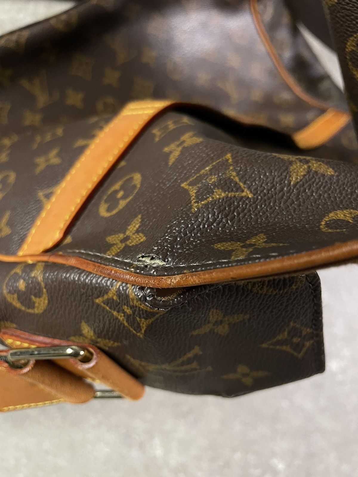 Louis Vuitton Louis Vuitton Abbesses Messenger Leather Bag Size ONE SIZE - 10 Thumbnail