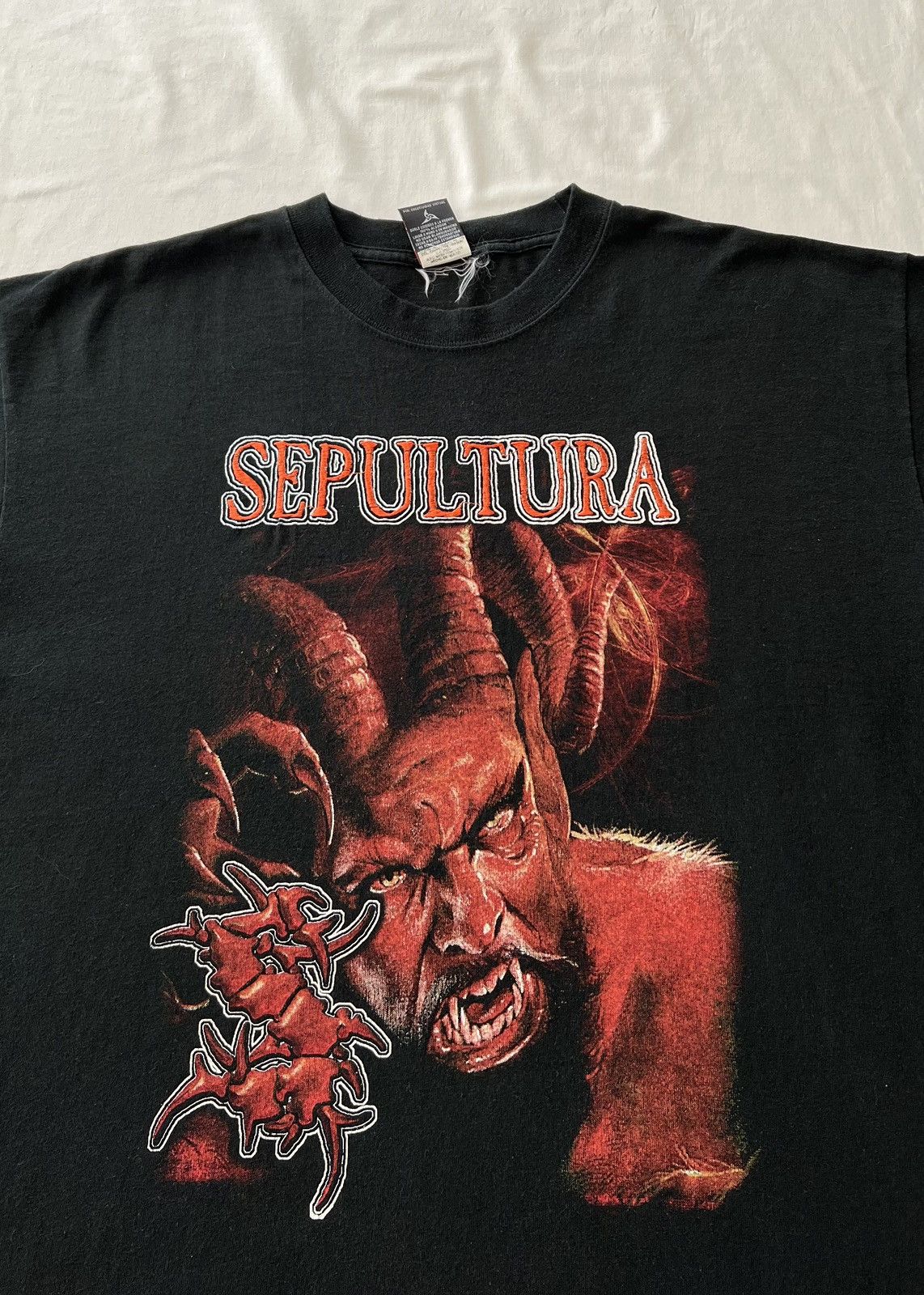 Band Tees Vintage 2000s Sepultura Devil Metal Band Black Tee Size US XL / EU 56 / 4 - 4 Thumbnail