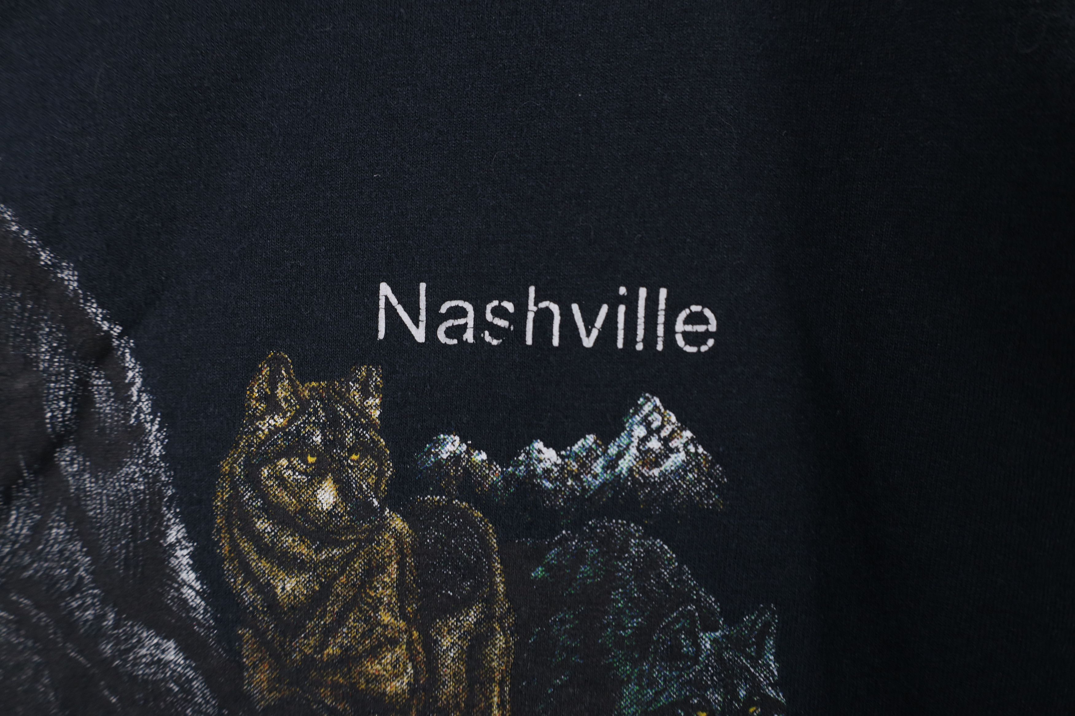 Vintage Vintage 90s Streetwear Out Nashville Wolf T-Shirt Black Size US L / EU 52-54 / 3 - 5 Thumbnail