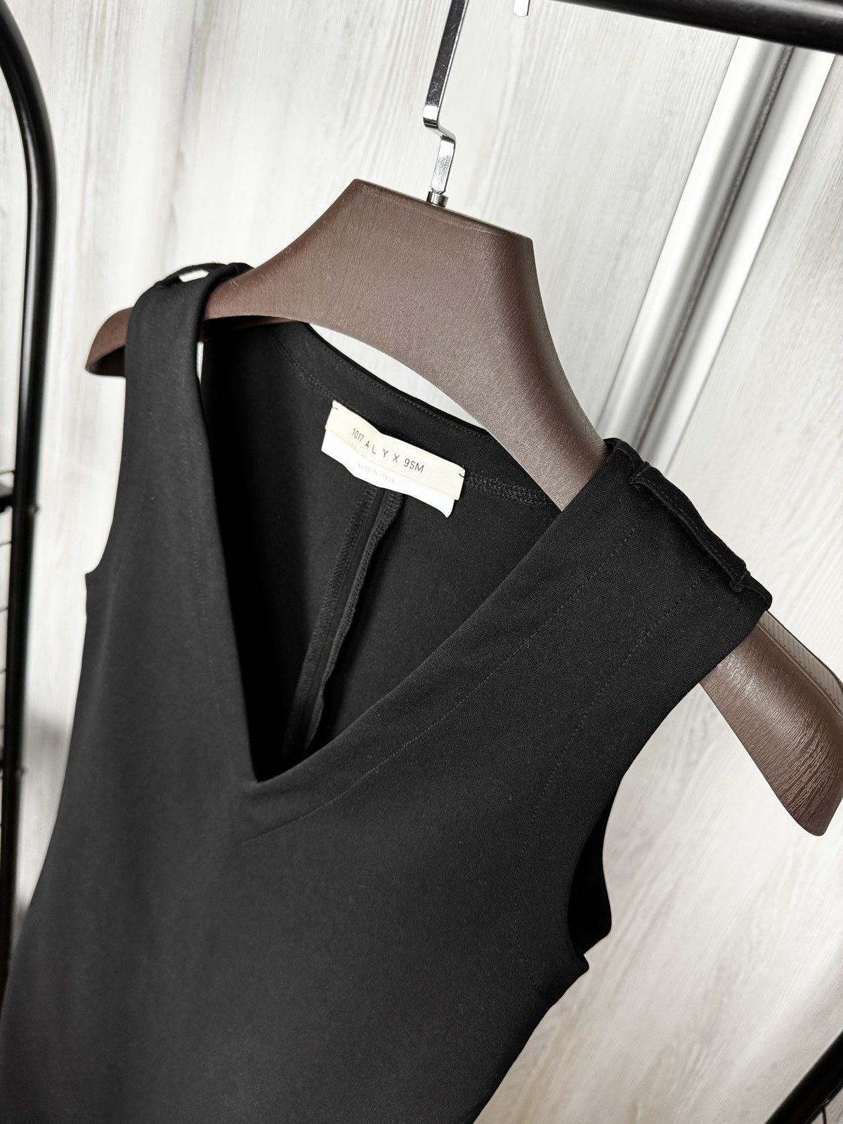 1017 ALYX 9SM 1017 Alyx 9SM black v neck straight mini dress made in Italy Size S / US 4 / IT 40 - 6 Thumbnail