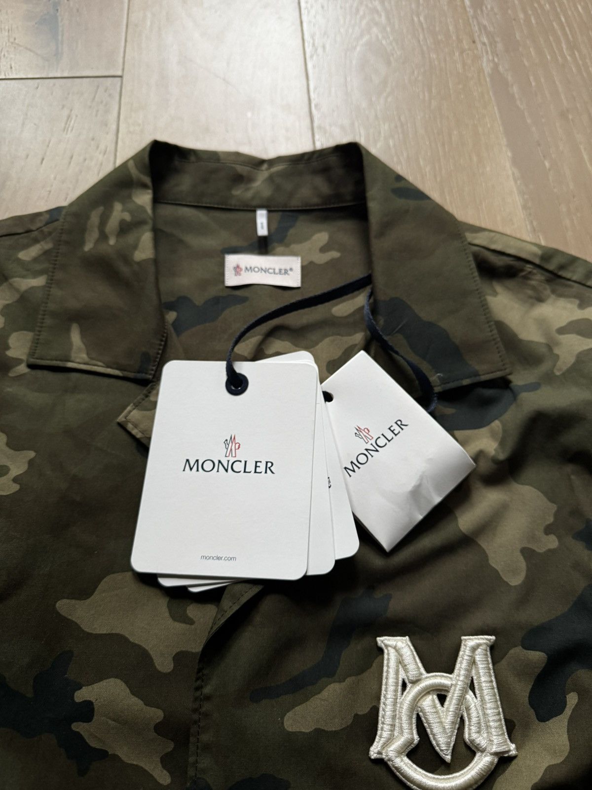 Moncler Moncler Printed Cotton Short Sleeve Shirt - Camo Size US L / EU 52-54 / 3 - 5 Thumbnail