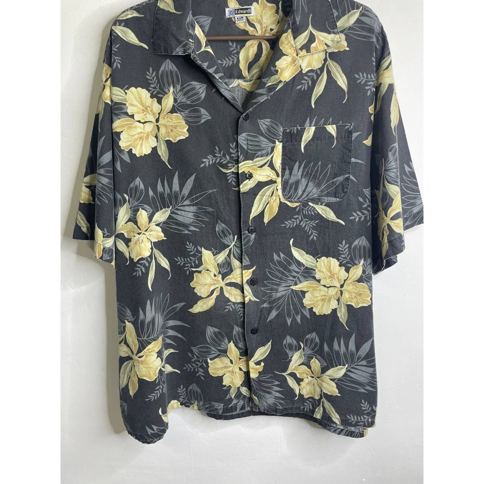 Vintage Vintage Edwards Hawaiian Shirt 2XL Black Yellow Floral Size US XXL / EU 58 / 5 - 2 Thumbnail