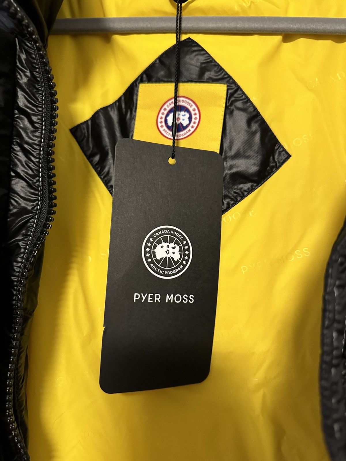 Canada Goose × Pyer Moss Canada Goose x Pyer Moss Vest - Black CG Disc Vest Size US XL / EU 56 / 4 - 6 Thumbnail