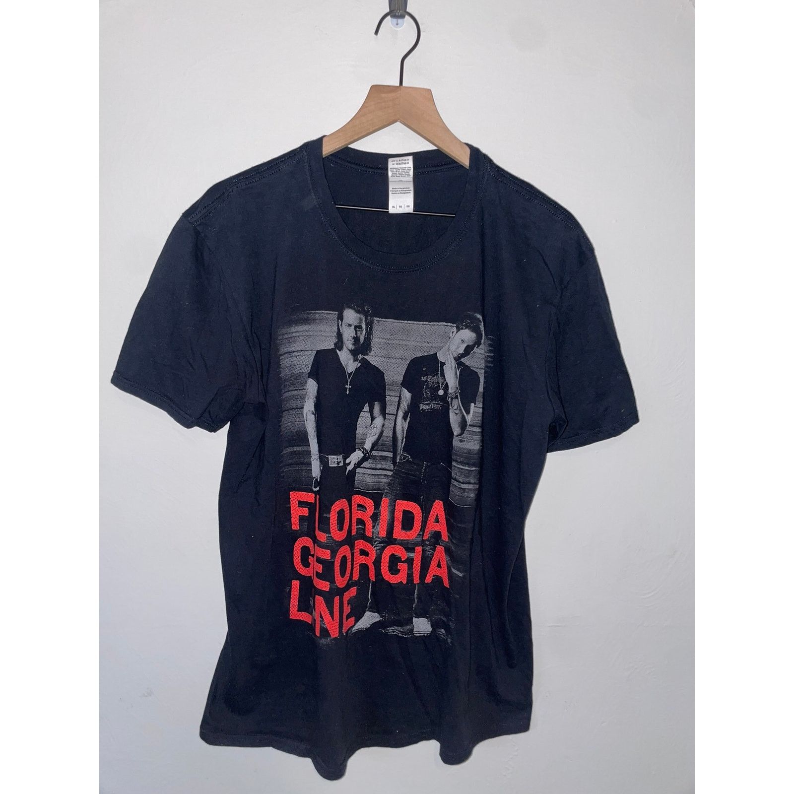 Tultex Womens Florida Georgia Line Tour Shirt Concert Top Tee XL Size XL / US 12-14 / IT 48-50 - 1 Thumbnail
