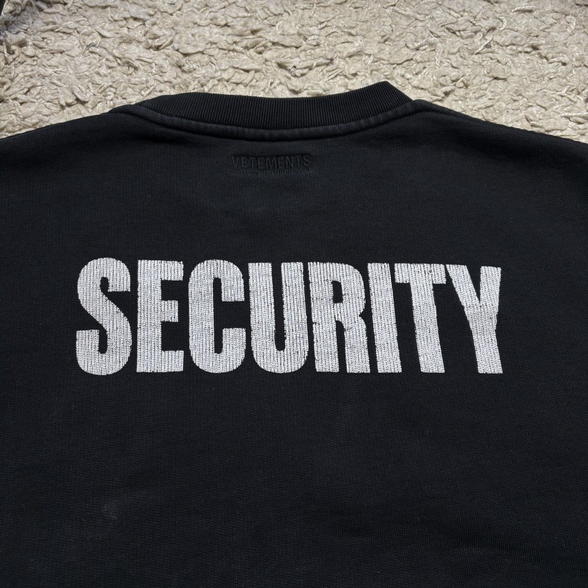 Vetements Vetements Security sweatshirt Size US XS / EU 42 / 0 - 4 Thumbnail