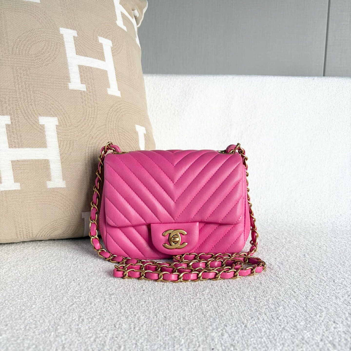 Chanel Pre-loved Bag Very good condition Size ONE SIZE - 1 Thumbnail