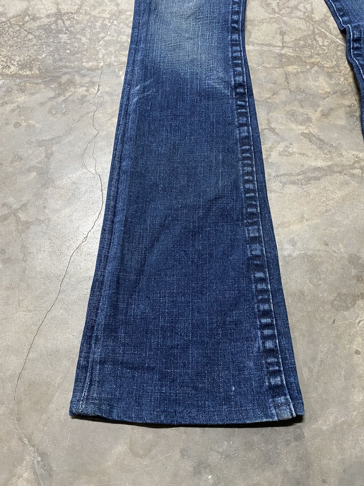 True Religion Flare Jeans True Religion Distressed Size 27" / US 4 / IT 40 - 2 Thumbnail