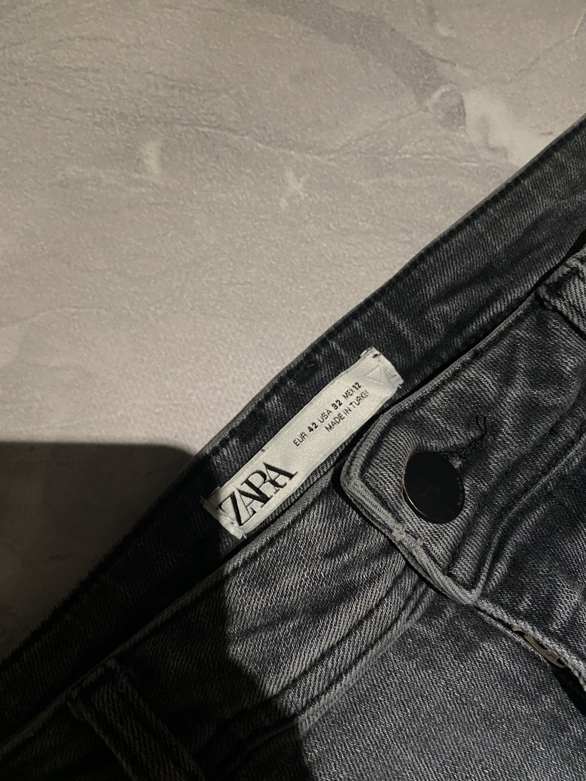 Japanese Brand 2000s Punk Distressed Raw Hem Jeans – Heavy Fade Size US 32 / EU 48 - 3 Thumbnail