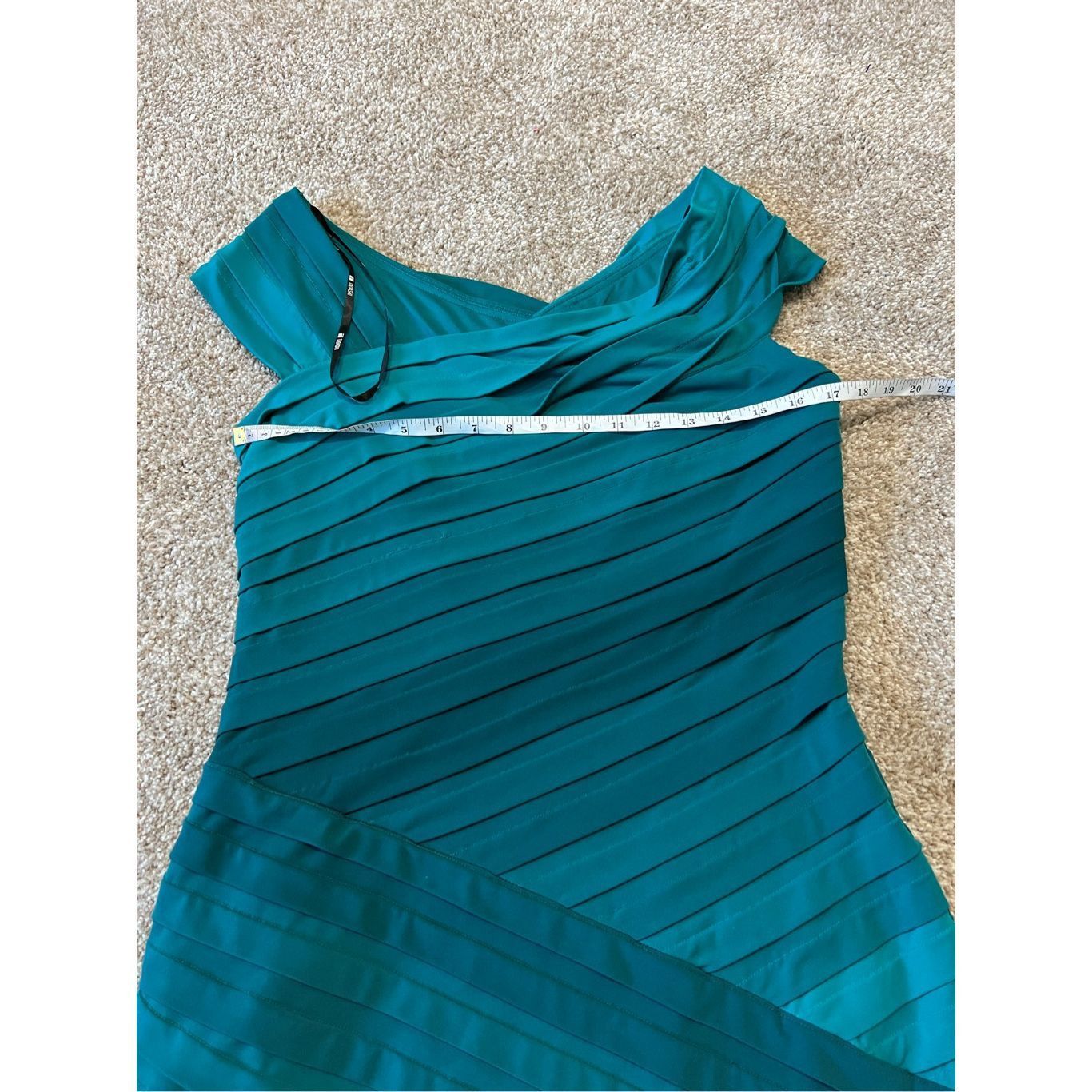 Tadashi Shoji Tadashi Collection dress size L Size L / US 10 / IT 46 - 9 Thumbnail